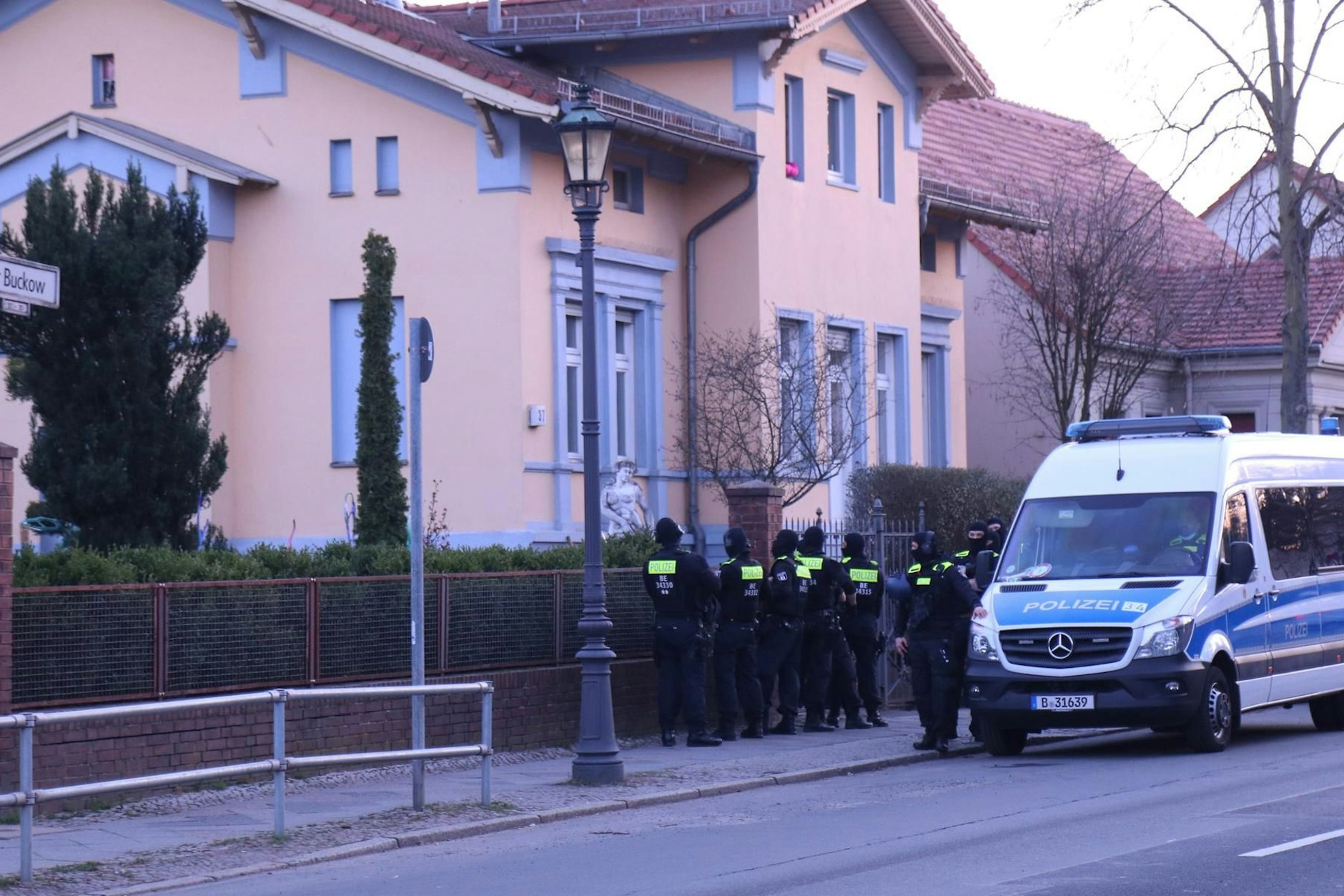 Anders als bei der Villa in Buckow, die die Remmos räumen mussten, lehnte das Landgericht die Einziehung weiterer Immobilien der arabischen Familie ab.
