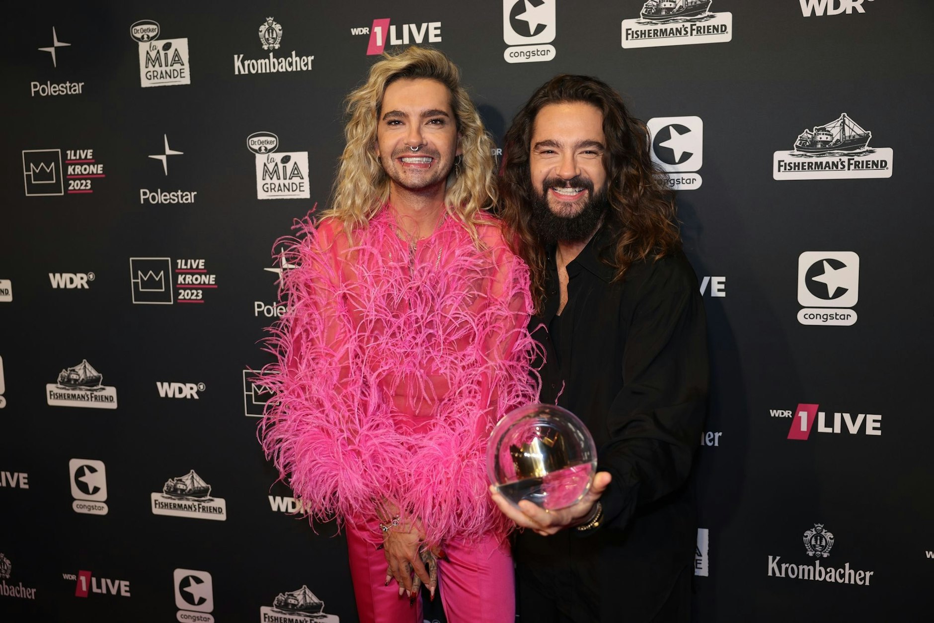 Tom (r) und Bill Kaulitz gewinnen den Preis «Beste Unterhaltung».  