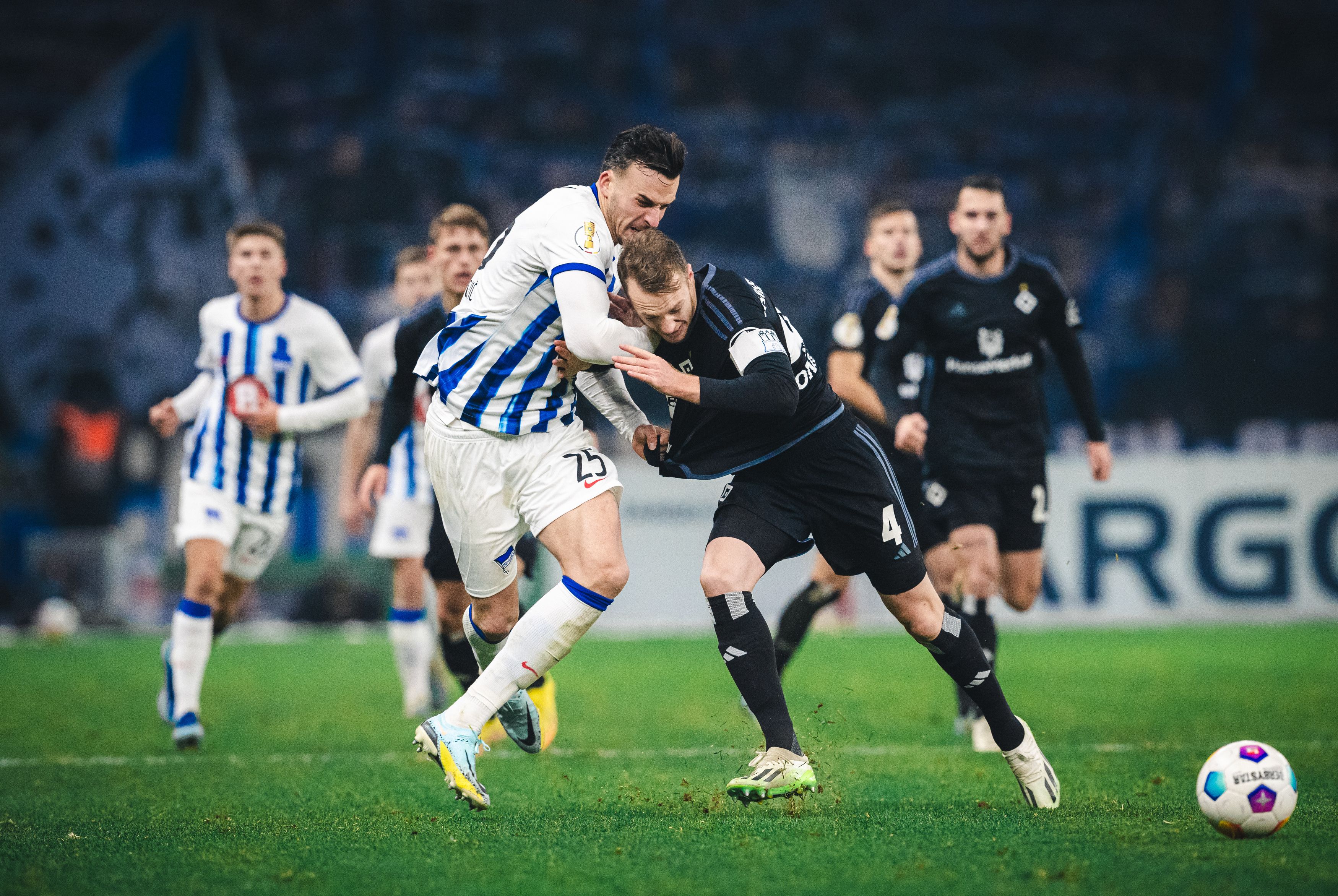 Der Pokaltraum lebt! Hertha BSC gewinnt Elfer-Krimi gegen den HSV