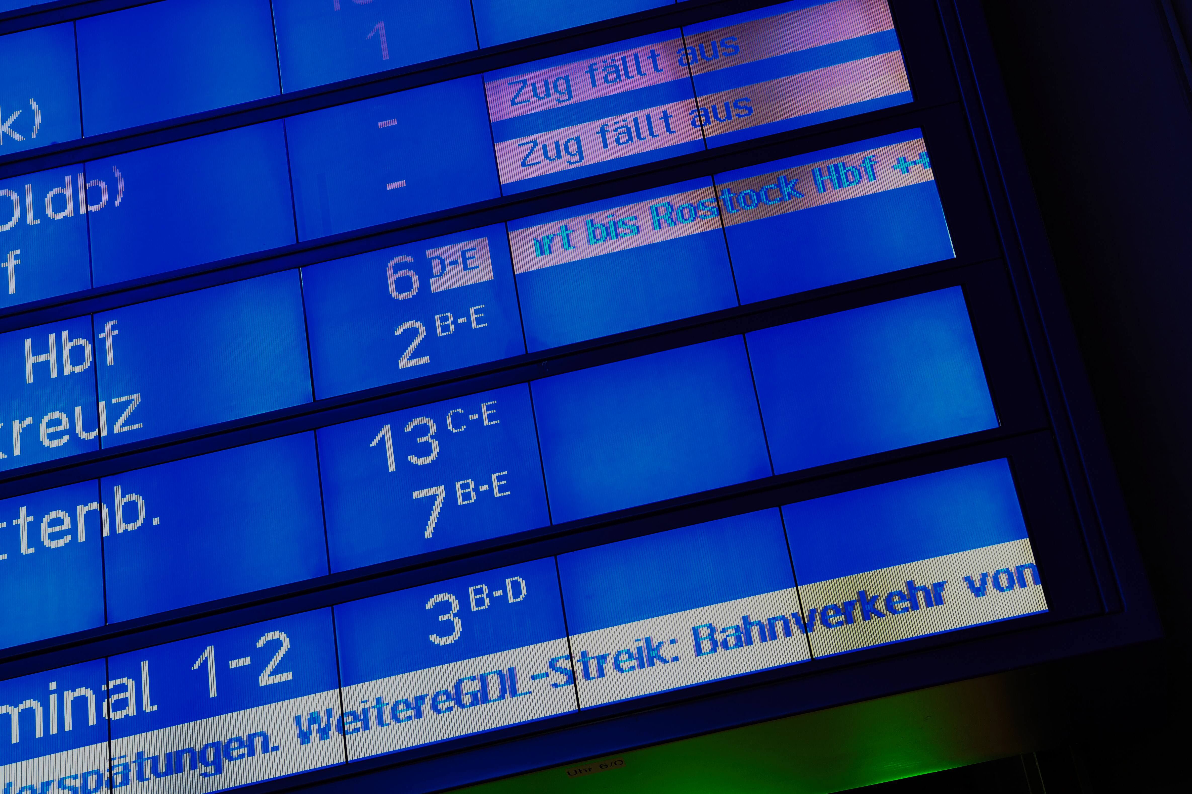 Image - Bahn-Warnstreik beginnt: Tausende Züge und S-Bahnen fahren nicht