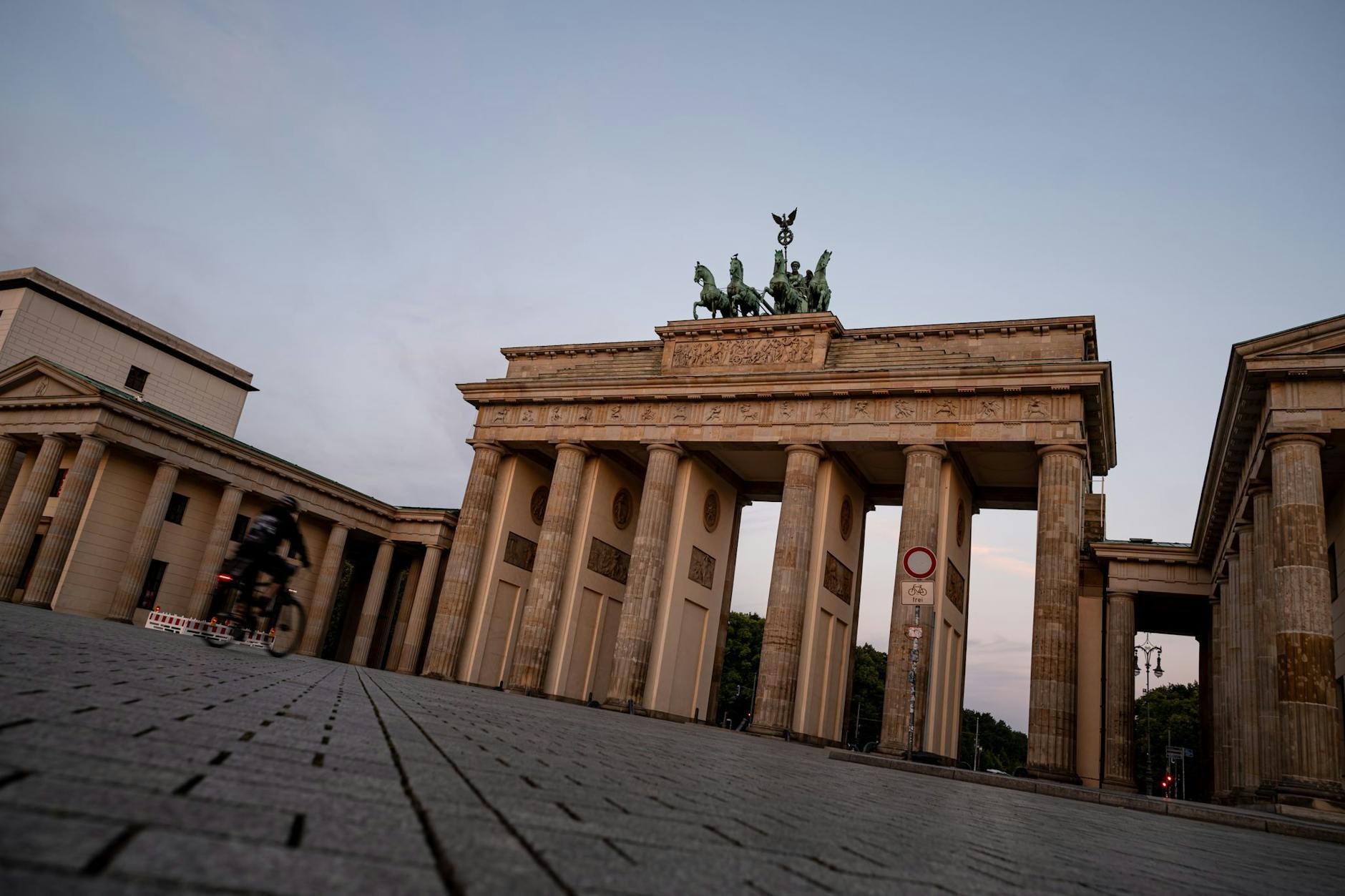 Endlich! Unser Brandenburger Tor ist wieder sauber