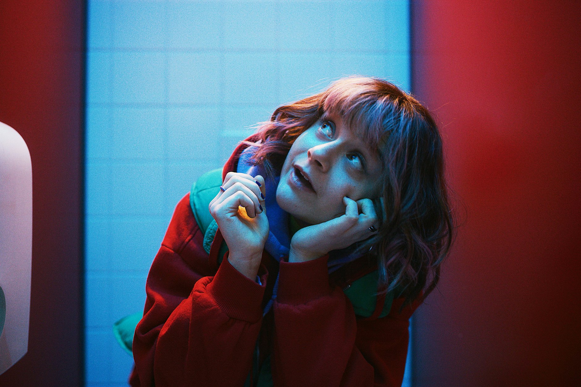 Lena Urzendowsky als Susi in einer Szene des Films „791 km“. Der Film kommt am 14. Dezember 2023 in die deutschen Kinos.