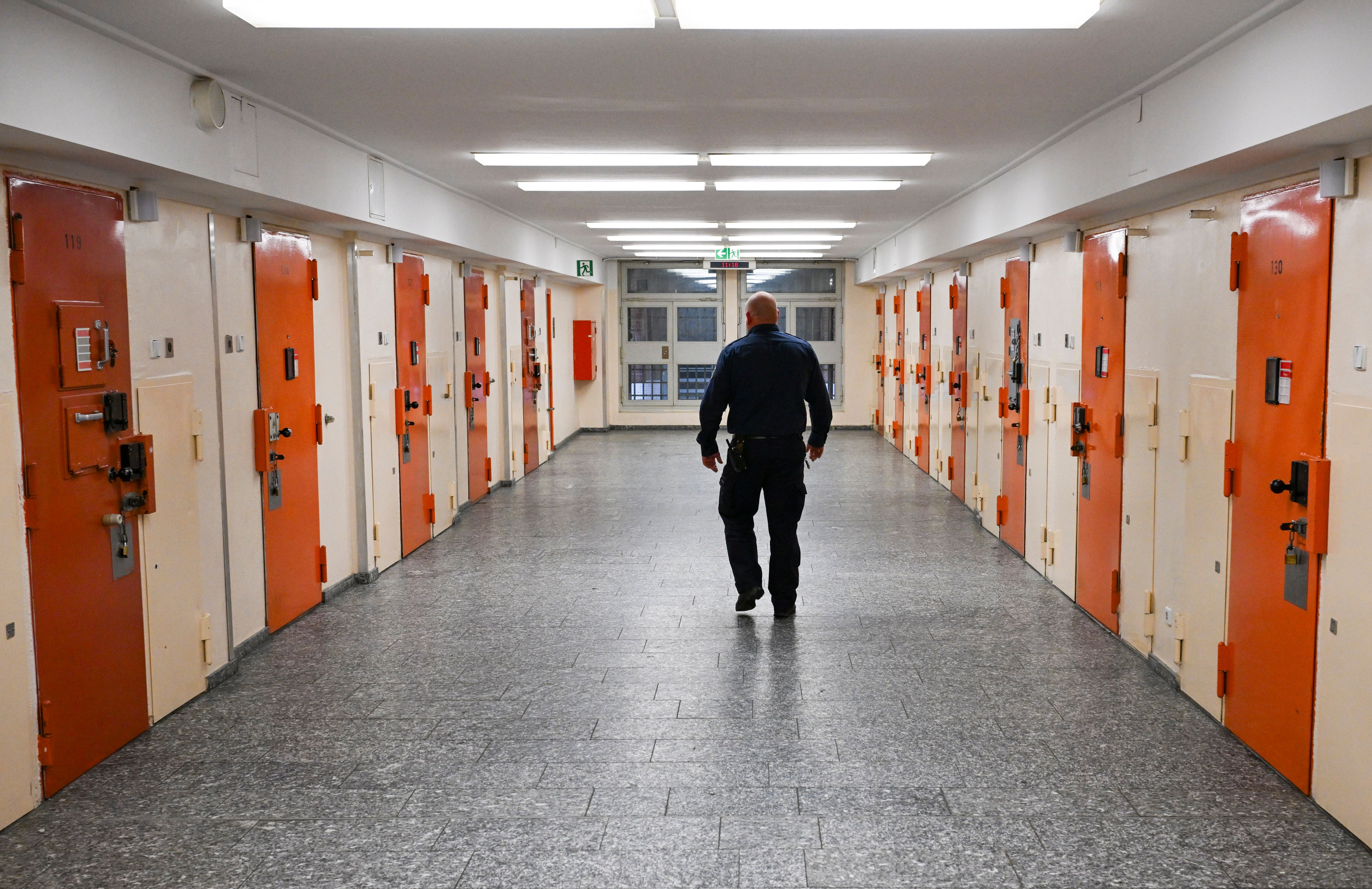 Keine Ecken, keine Kanten: Suizidpräventionsräume im Knast