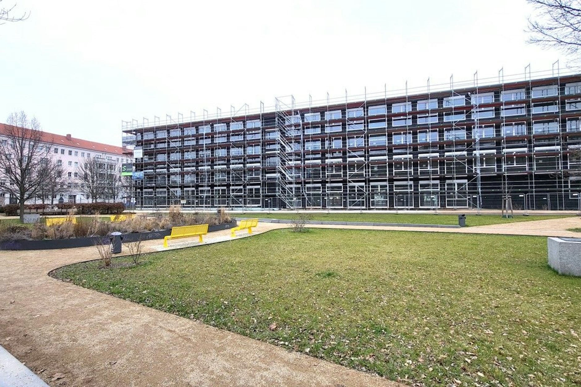 Erst mit Verzögerung konnte die Schule an der Werneuchener Wiese bezogen werden, noch läuft längst nicht alles rund.