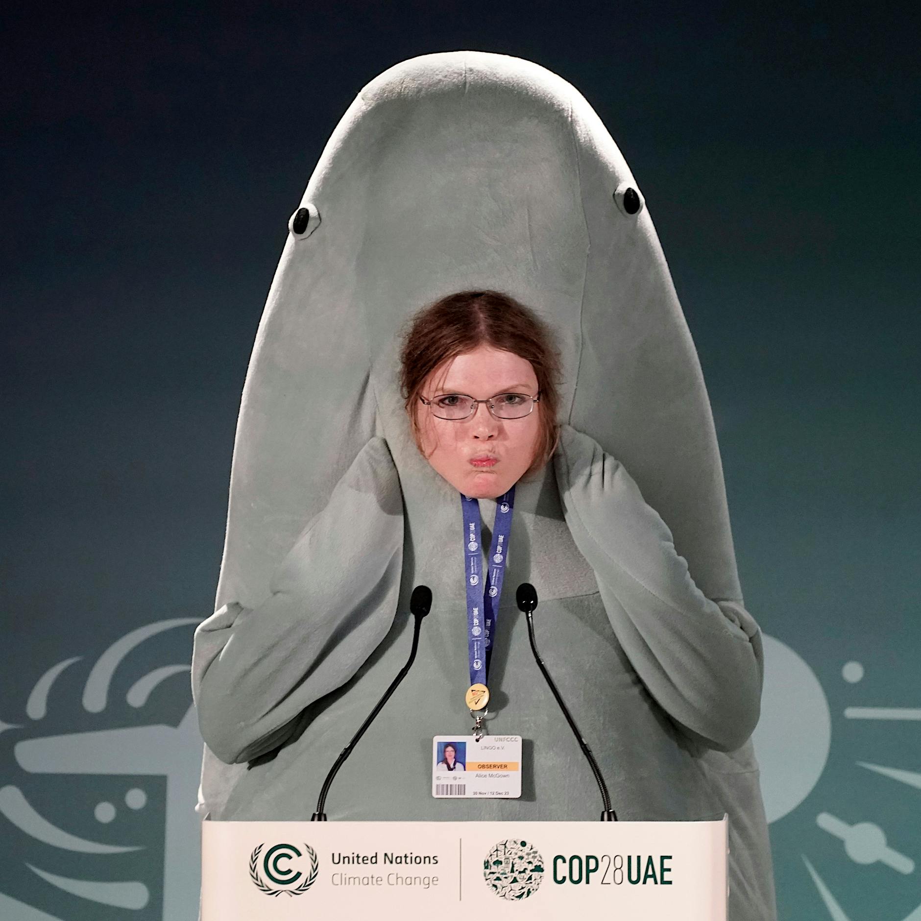 COP28: Die Klimakonferenz ist zu einem Event verkommen, das mehr CO₂ produziert, als es verhindert