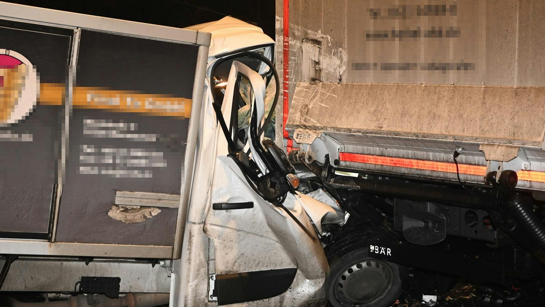 Der Döner-Transporter war nur noch Schrott.