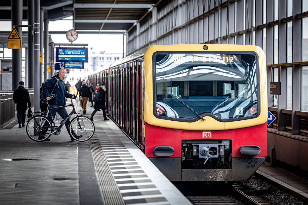 S-Bahn-Schock: Kein Personal da, Linien auch am Sonntag unterbrochen