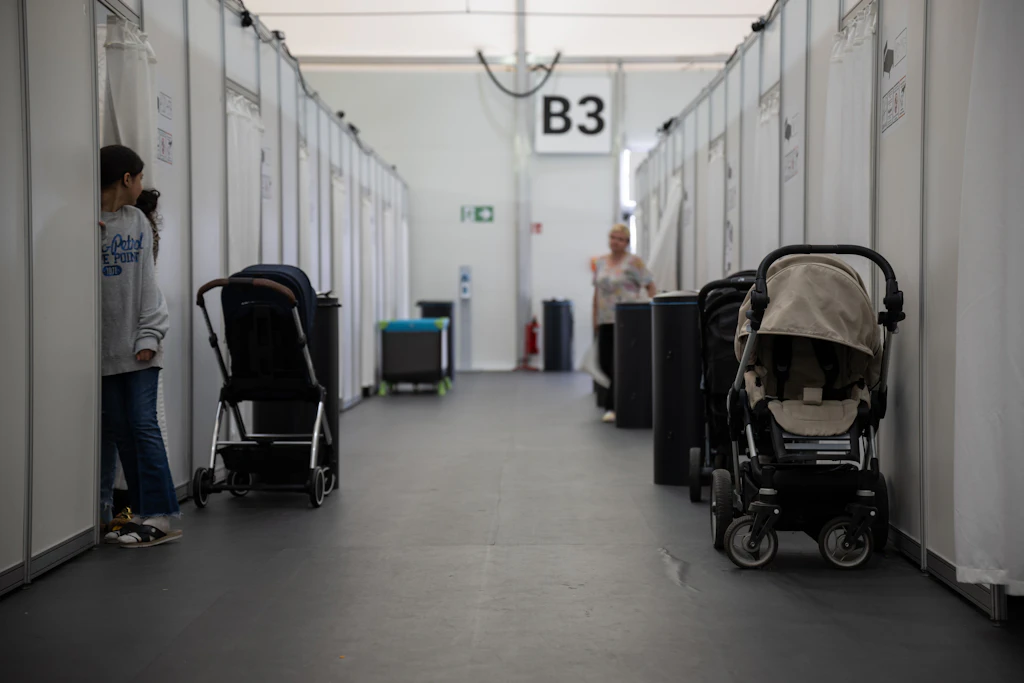 Flüchtlingsunterkunft Tegel: Zoff wegen Rechnungen über 100 Millionen Euro!