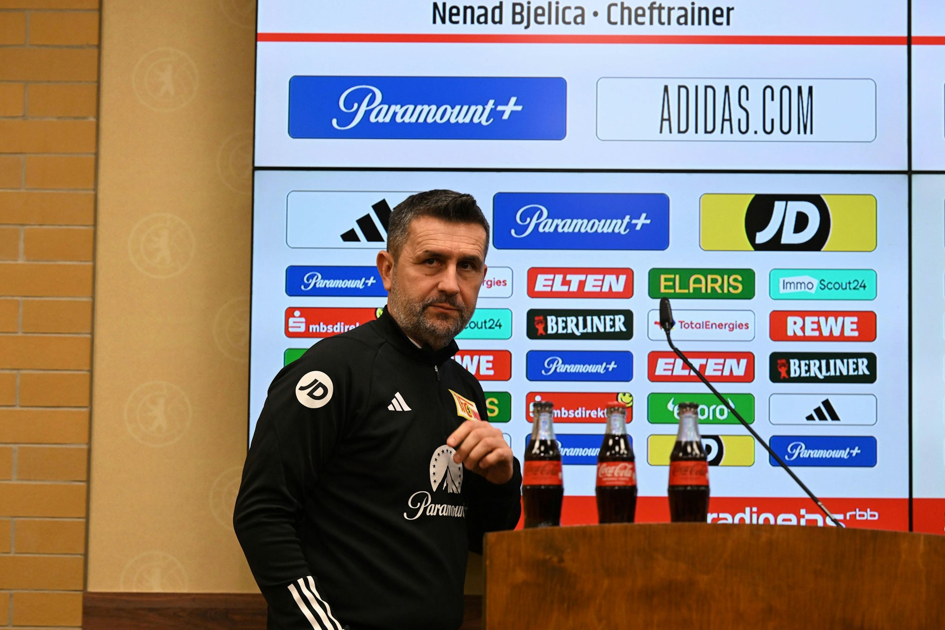 Unions neuer Trainer Nenad Bjelica hat viel psychologische Arbeit mit den Spielern vor sich. Die beste Therapie wäre am Sonnabend ein Heimsieg gegen Gladbach.