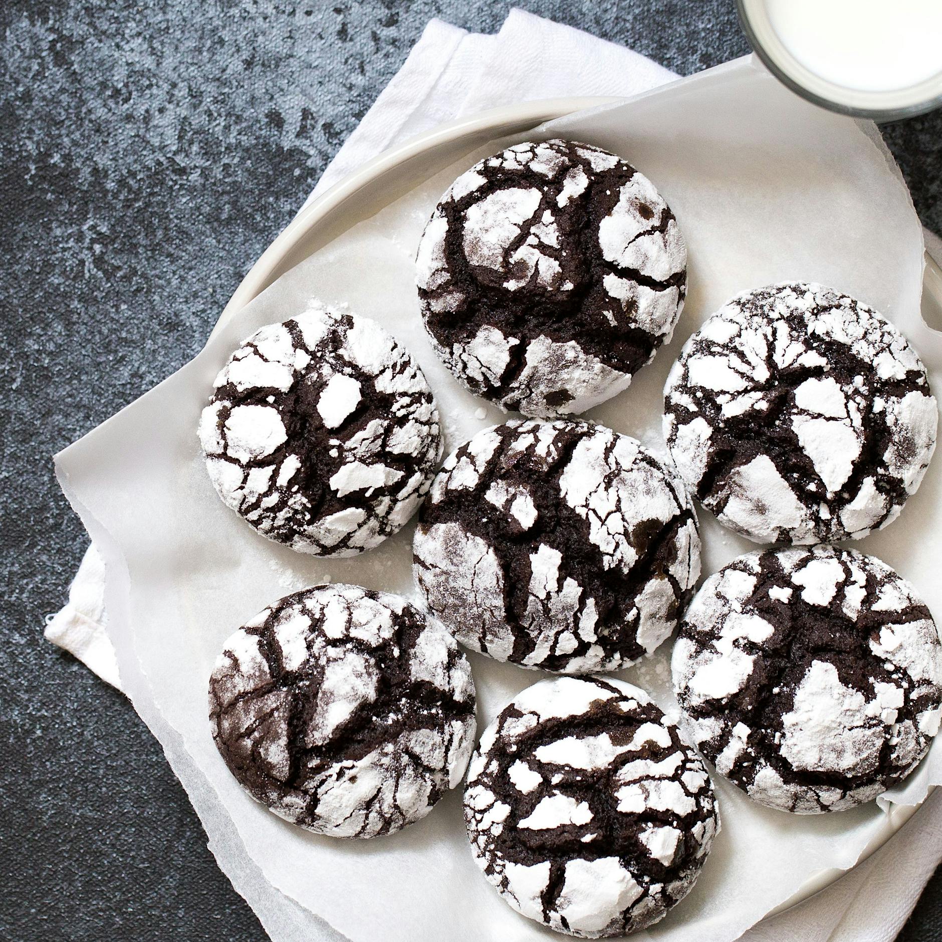 Geniales Rezept für Crinkle Cookies: Die besten Weihnachts-Kekse der Welt