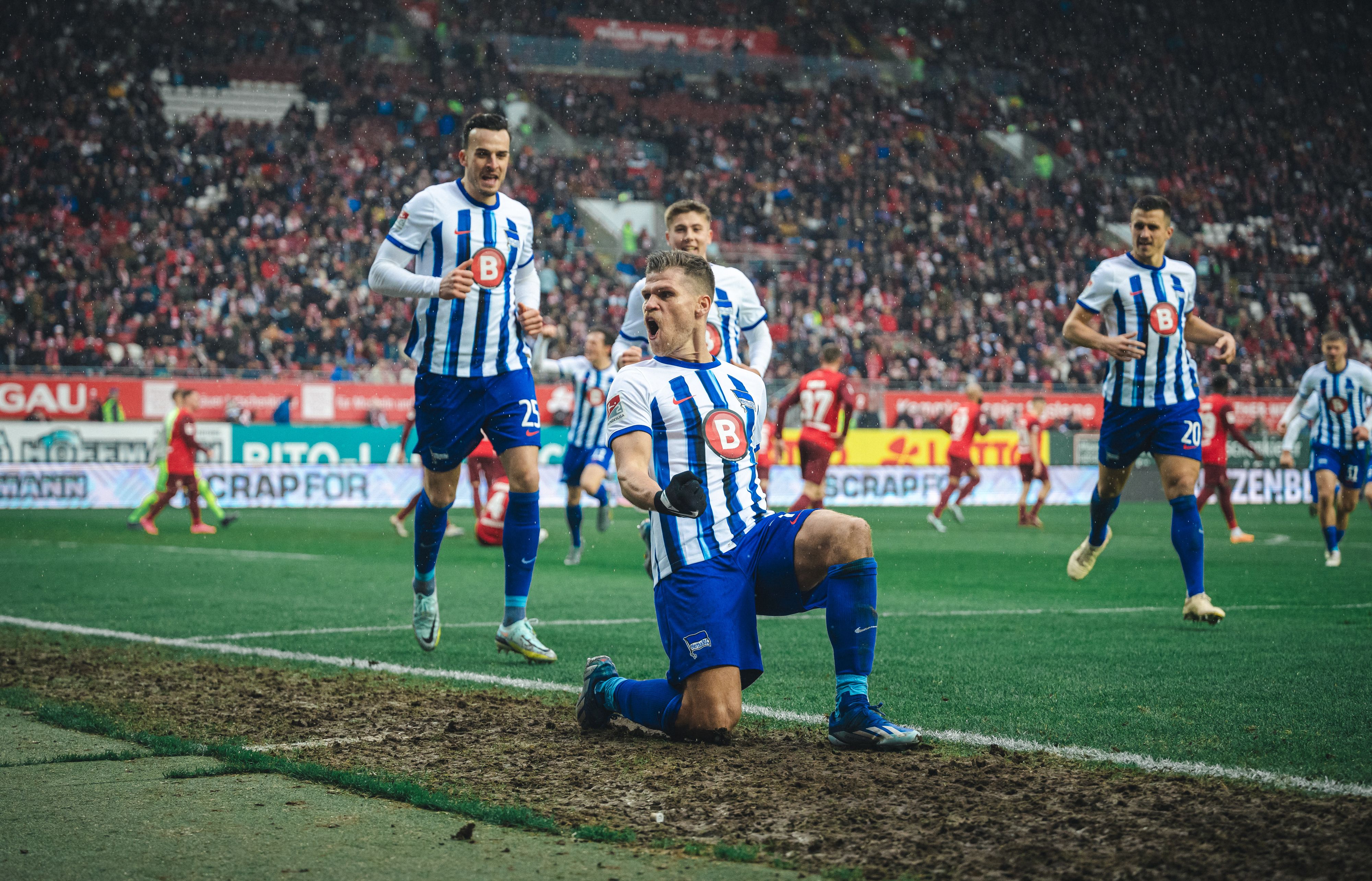 Hertha BSC: So machte Dardai seinen Stürmer Niederlechner wieder torgeil