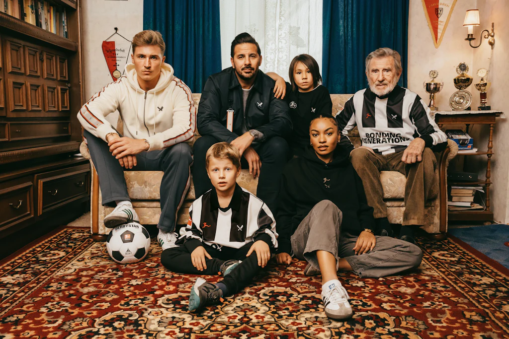 Futbol efsanesi yaşlılıkta yalnızlığa karşı Berlin kulübüne destek verdi