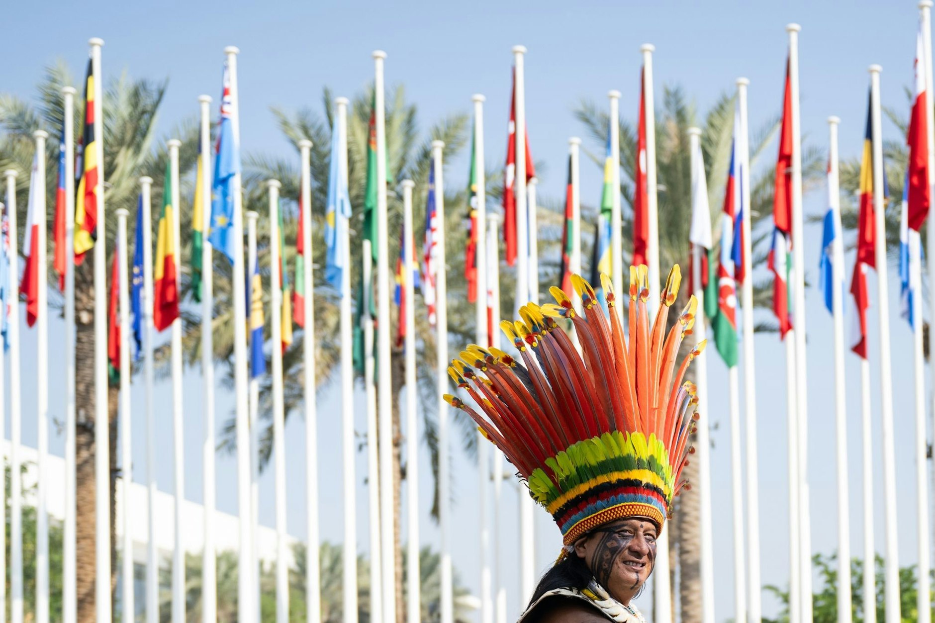 Vielfalt: Die UN hat für die zweiwöchige Weltklimakonferenz in den Vereinigten Arabischen Emiraten rund 97.000 Teilnehmende registriert. Das ist ein Rekord.  