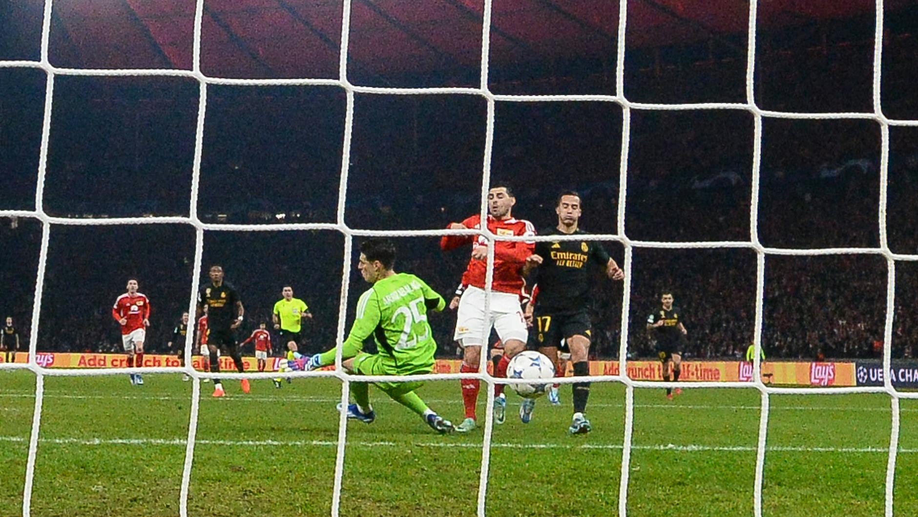 Da lag noch eine Sensation in der Luft: Kevin Volland erzielt das Tor zum 1:0 gegen Real Madrid.