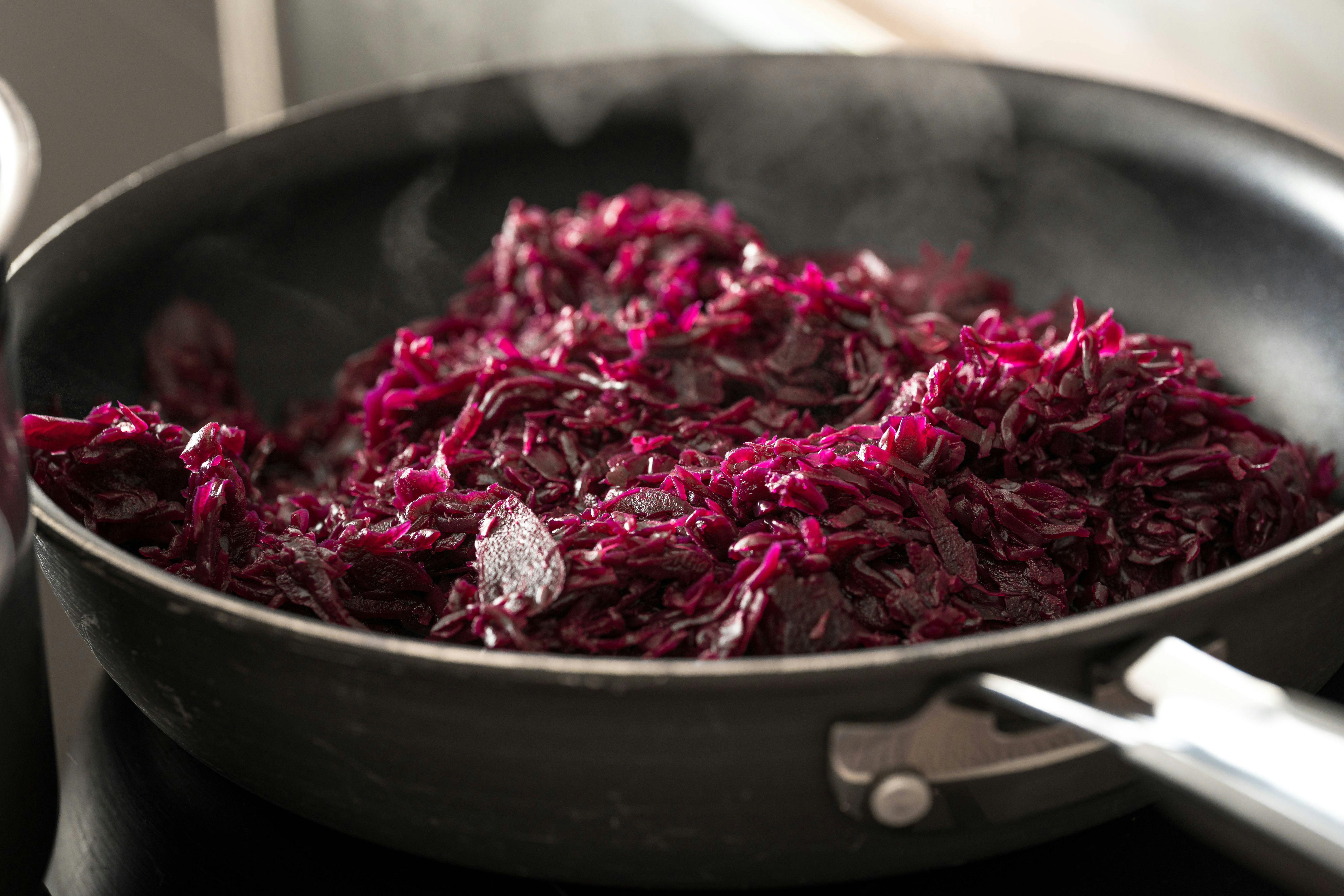 Leckeren Rotkohl selber machen: Omas Rezept für die perfekte Beilage Leckeren Rotkohl selber machen: Omas Rezept für die perfekte Beilage