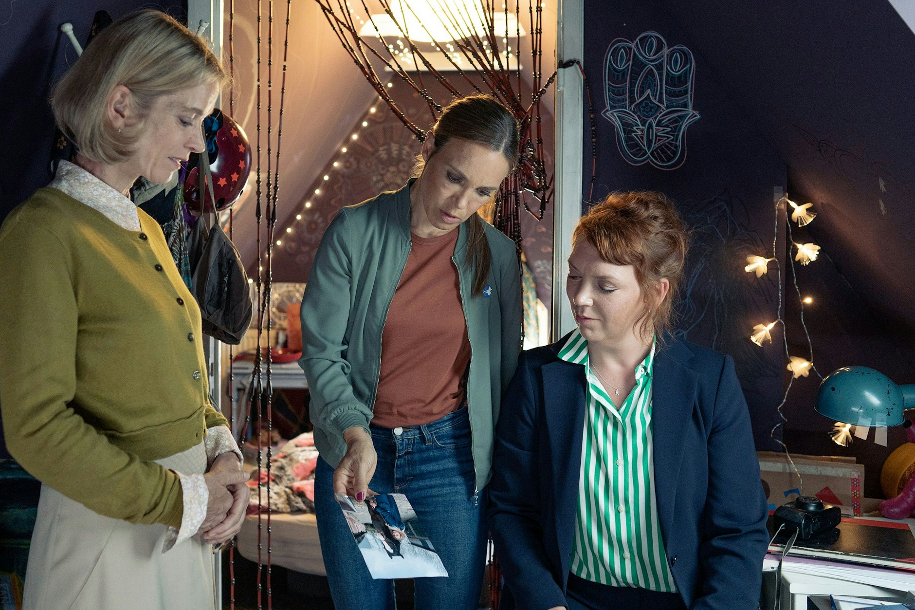 Evelyn Sonntag (Judith Engel), Katrin König (Anneke Kim Sarnau), Melly Böwe (Lina Beckmann)