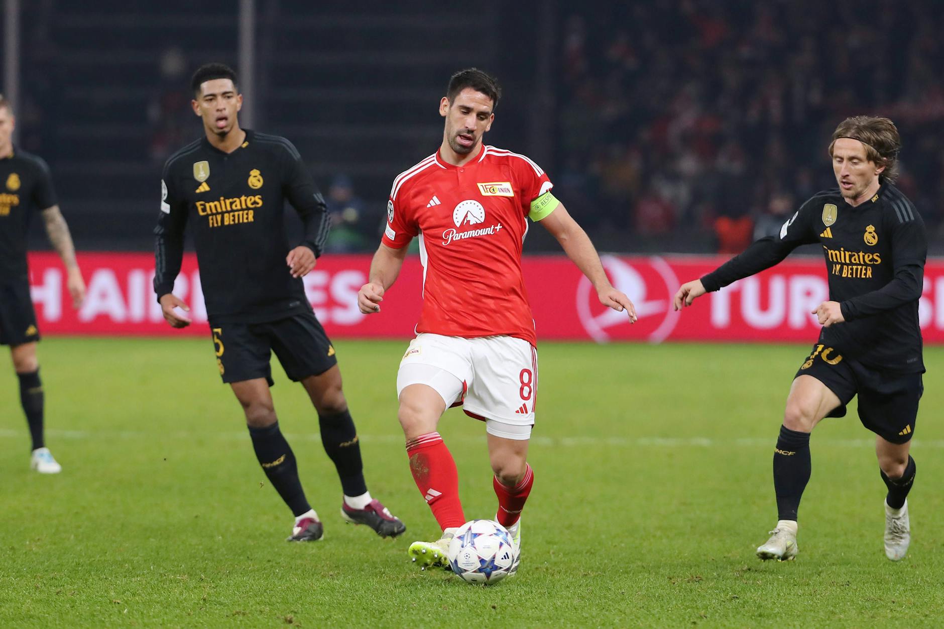 Mittelfeldchef Rani Khedira (29) zieht nach der Pleite gegen Real Madrid und dem Europa-Aus des 1. FC Union ein gemischtes Champions-League-Fazit. 