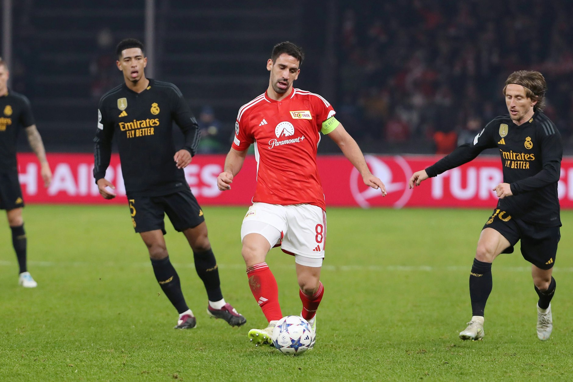 Mittelfeldchef Rani Khedira (29) zieht nach der Pleite gegen Real Madrid und dem Europa-Aus des 1. FC Union ein gemischtes Champions-League-Fazit.&nbsp;