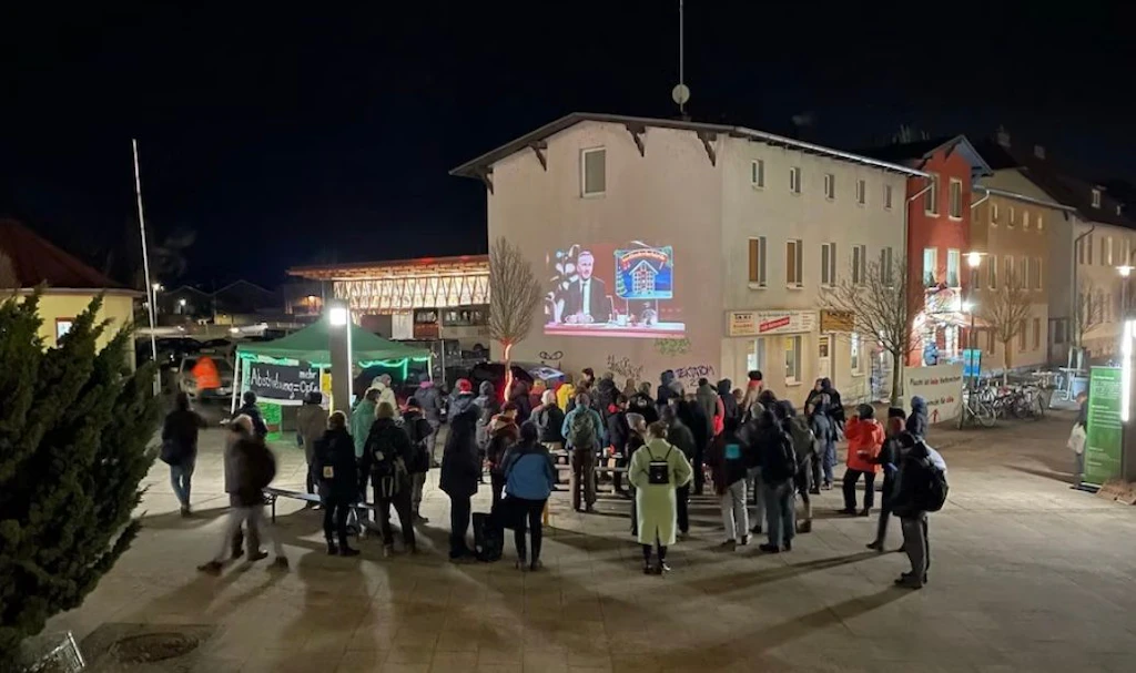 Protest: Initiative wirft Ausländerbehörden „Willkür“ und Rassismus vor – AfD fordert Ermittlungen
