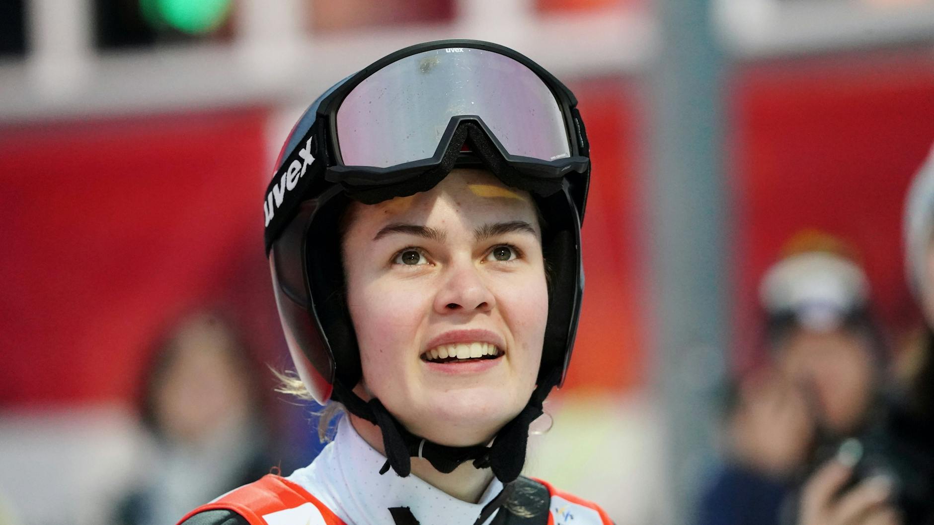 Anna Odine Ström hat sich offenbar schwer am Knie verletzt.