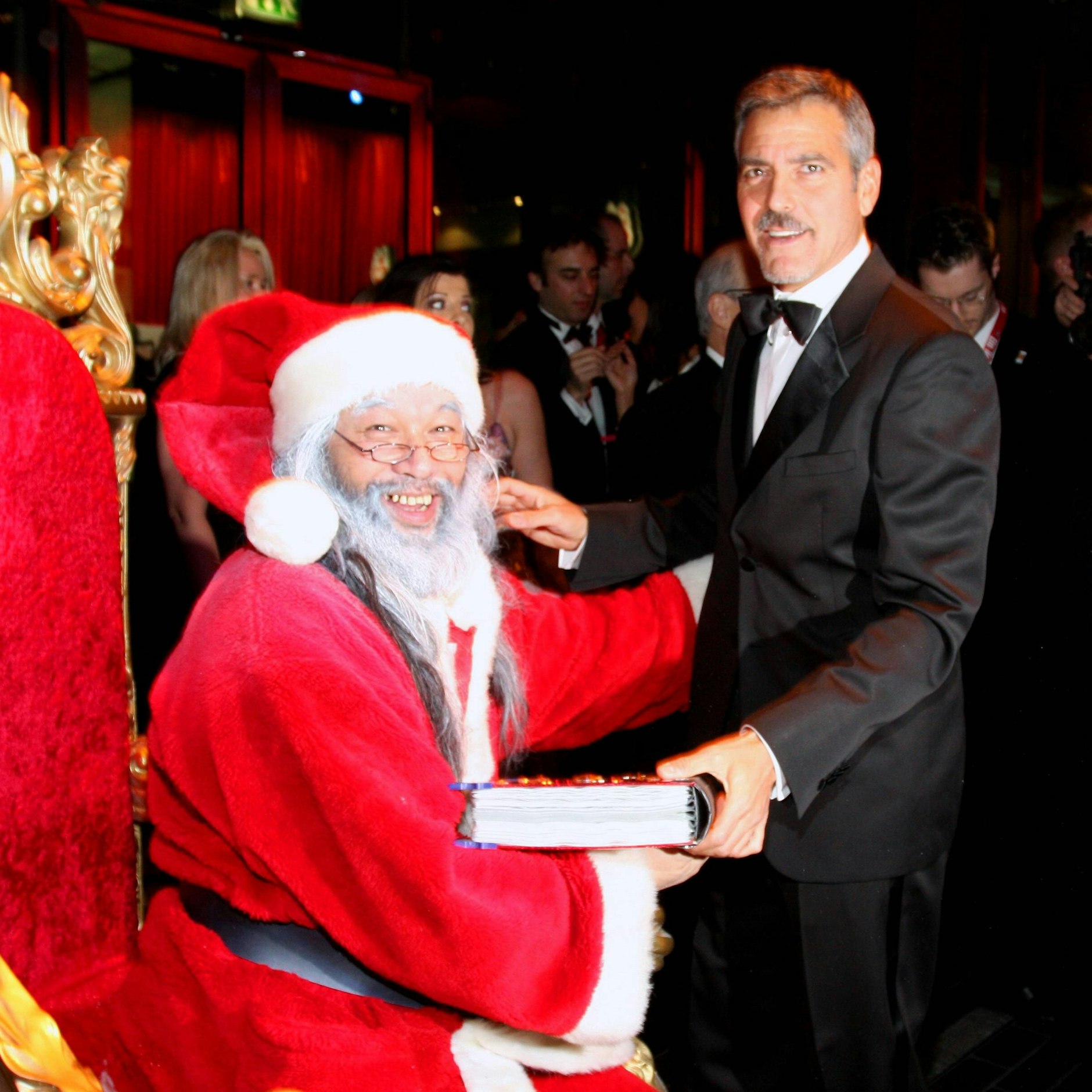George Clooney denkt nicht gern an ein Weihnachtsgeschenk.