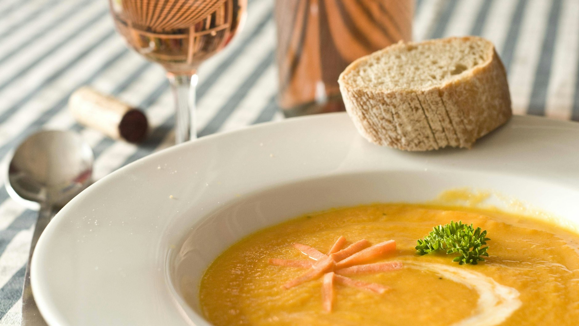 DAs Geheimnis der Suppe ist die Vanilleschote - so schmeckt Weihnachten! 
