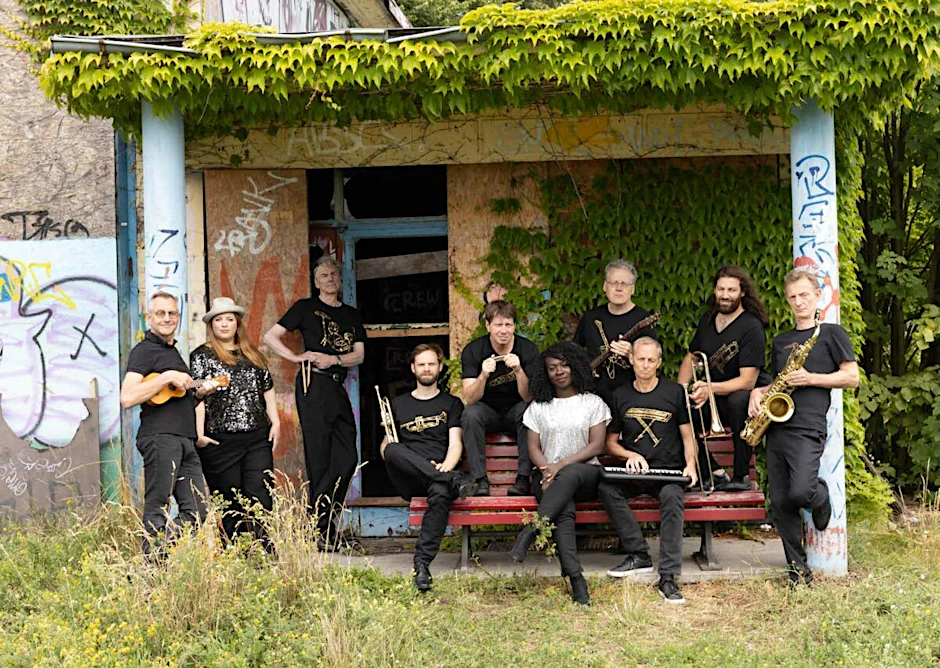 Die Band „Echte Ärzte“ geben am Freitag im Huxleys ihr traditionelles Weihnachtskonzert.