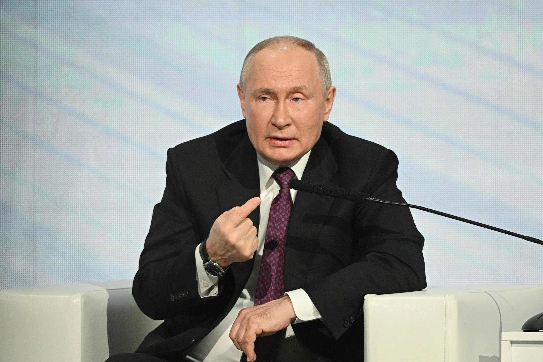 Am Wochenende verkündete der russische Präsident Wladimir Putin die Schaffung eines neuen, sechsten Militärbezirks für Sankt Petersburg.