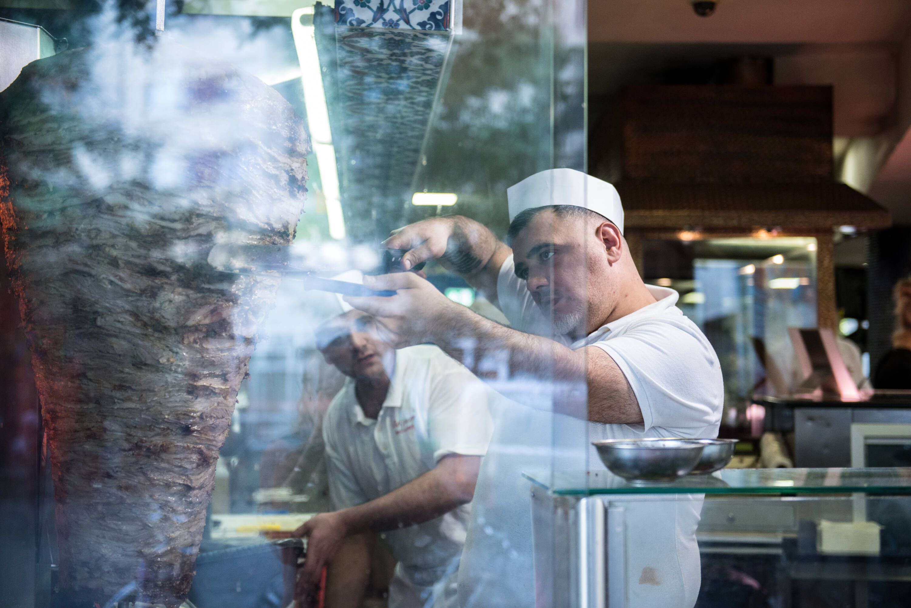 Image - Dieser Fußballstar eröffnet eine Dönerbude am Kottbusser Tor