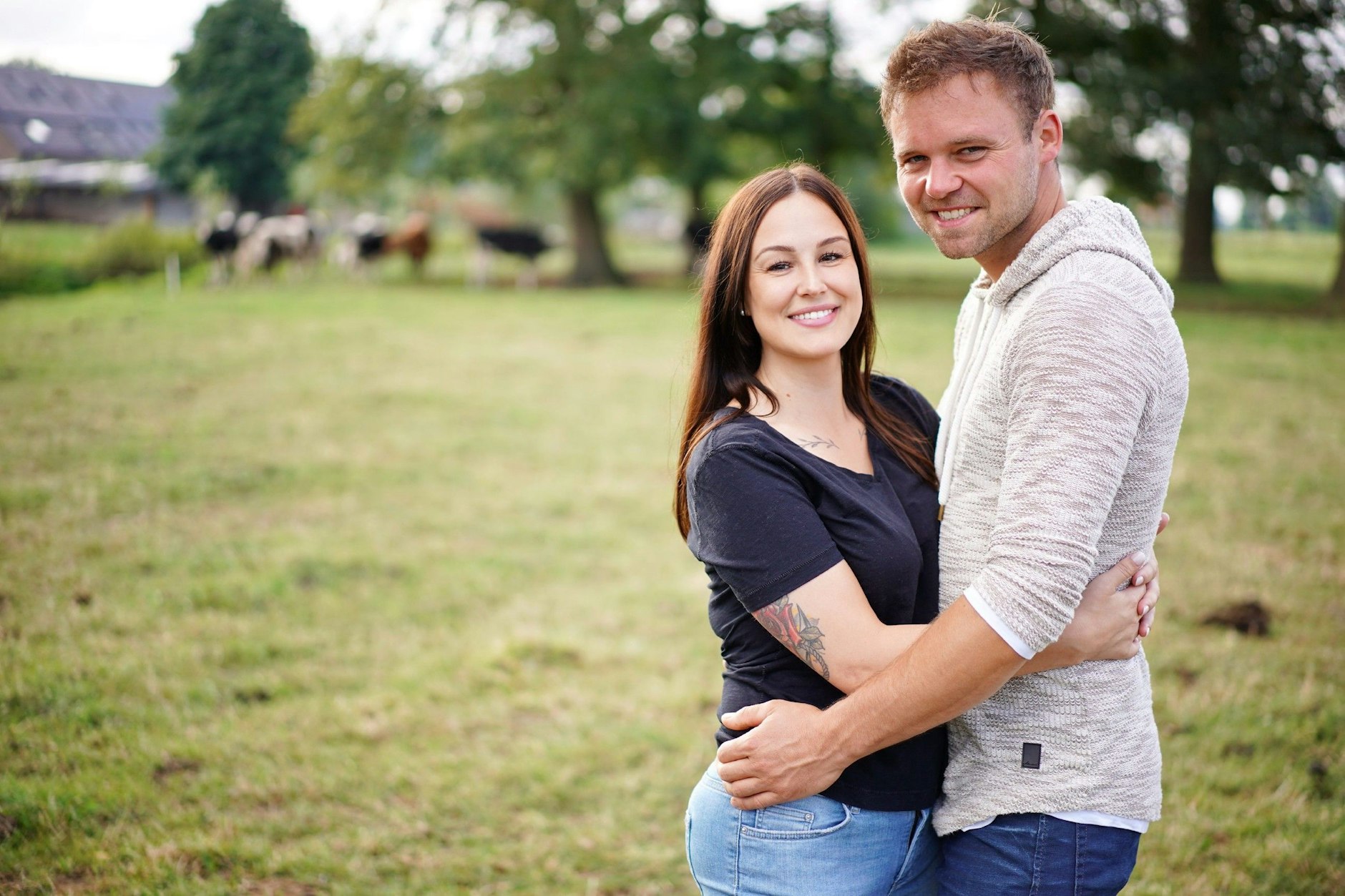 André und Julia wohnen sogar schon zusammen.