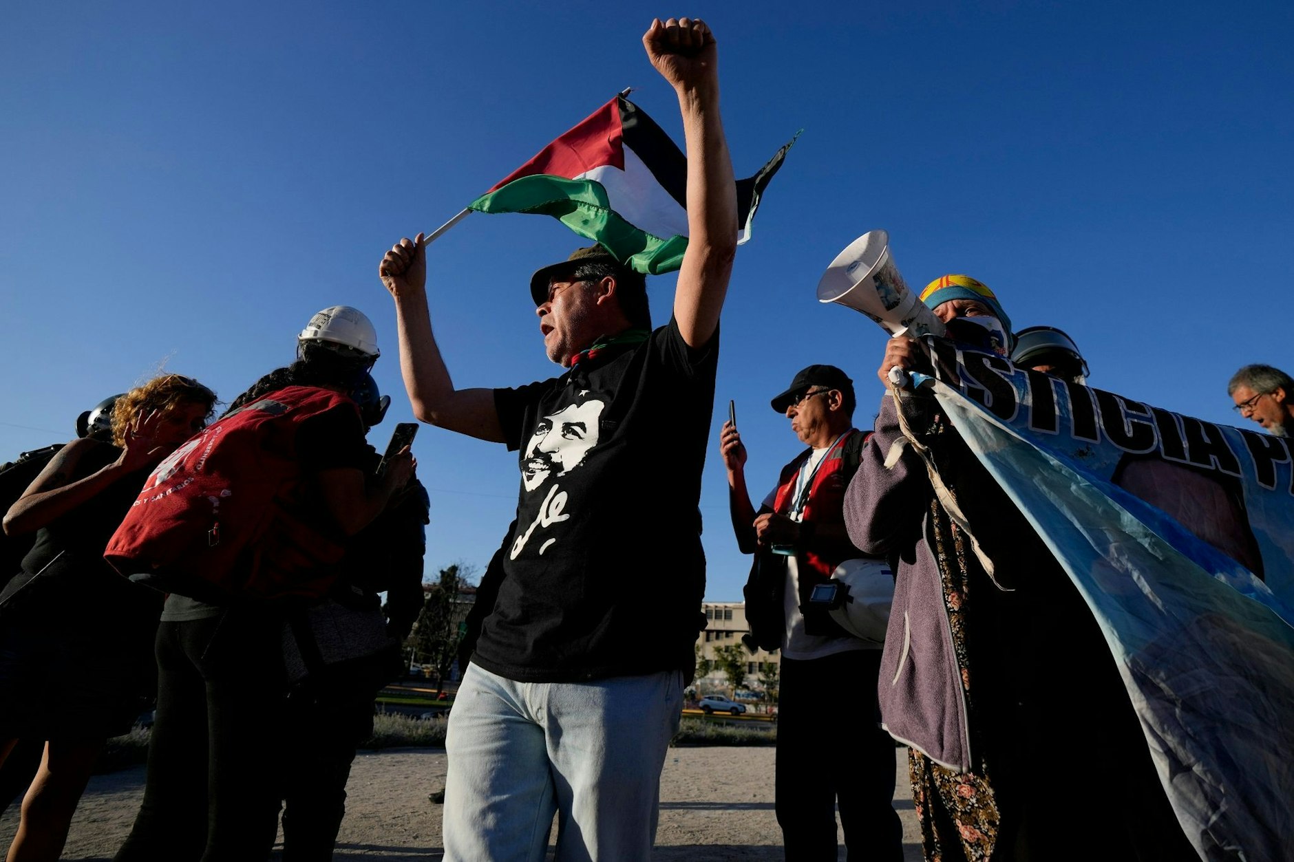 Die Chilenen haben einen Vorschlag für eine neue Verfassung in einem Referendum abgelehnt - zum zweiten Mal.  