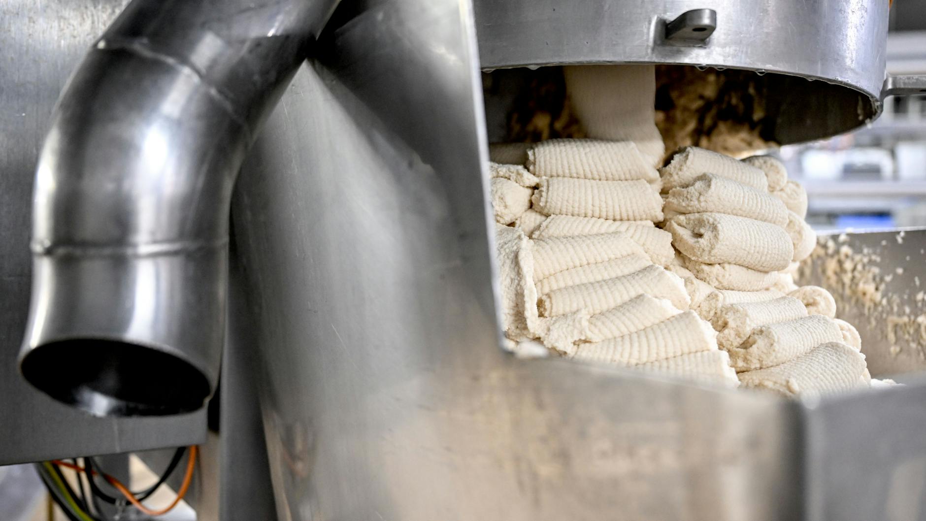 Lemke Marzipan versorgt Kunden in Deutschland und dem Ausland mit Marzipan und Nougatprodukten. 