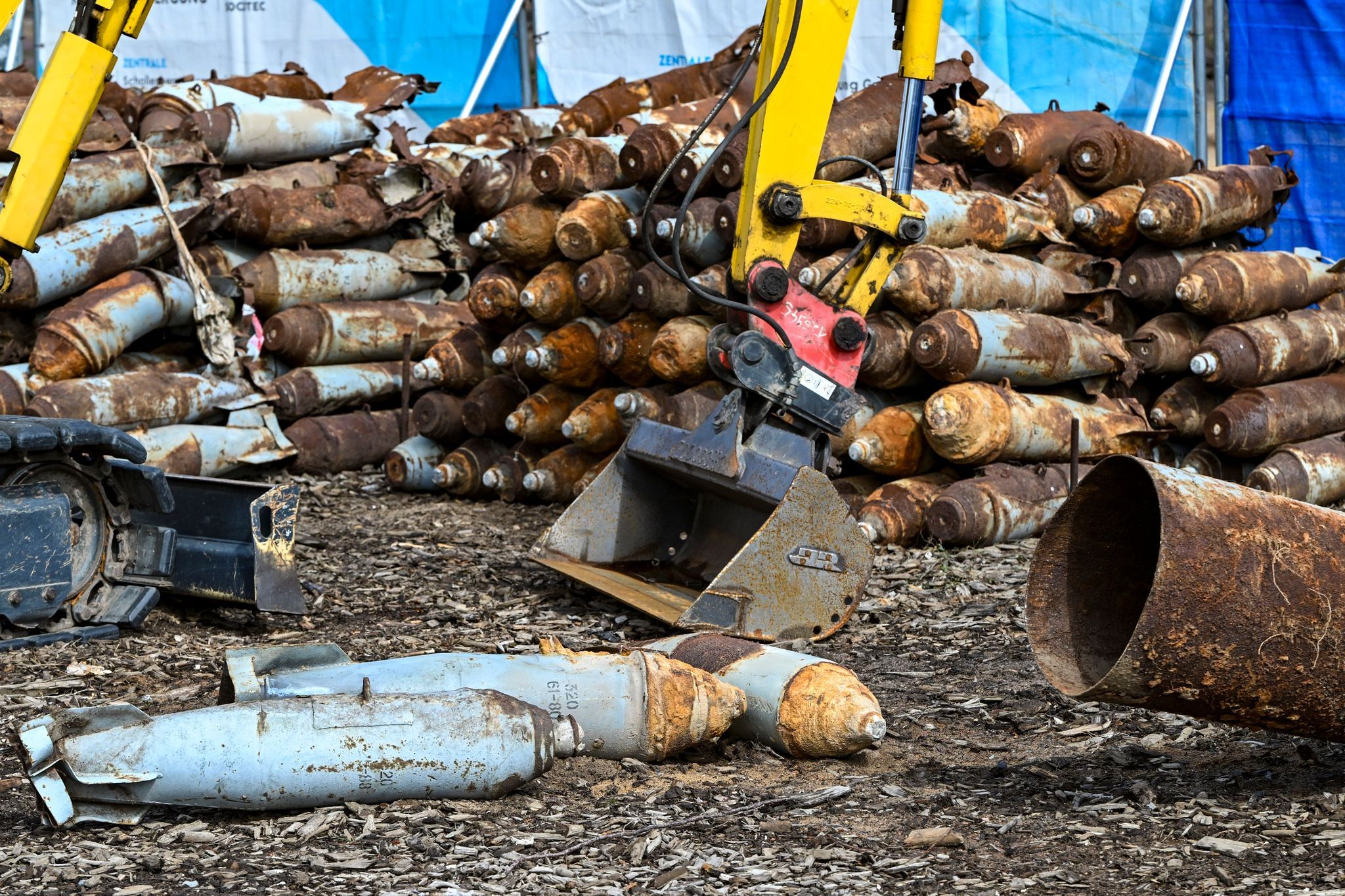 Brandenburg: Noch immer massenhaft Bomben im Boden