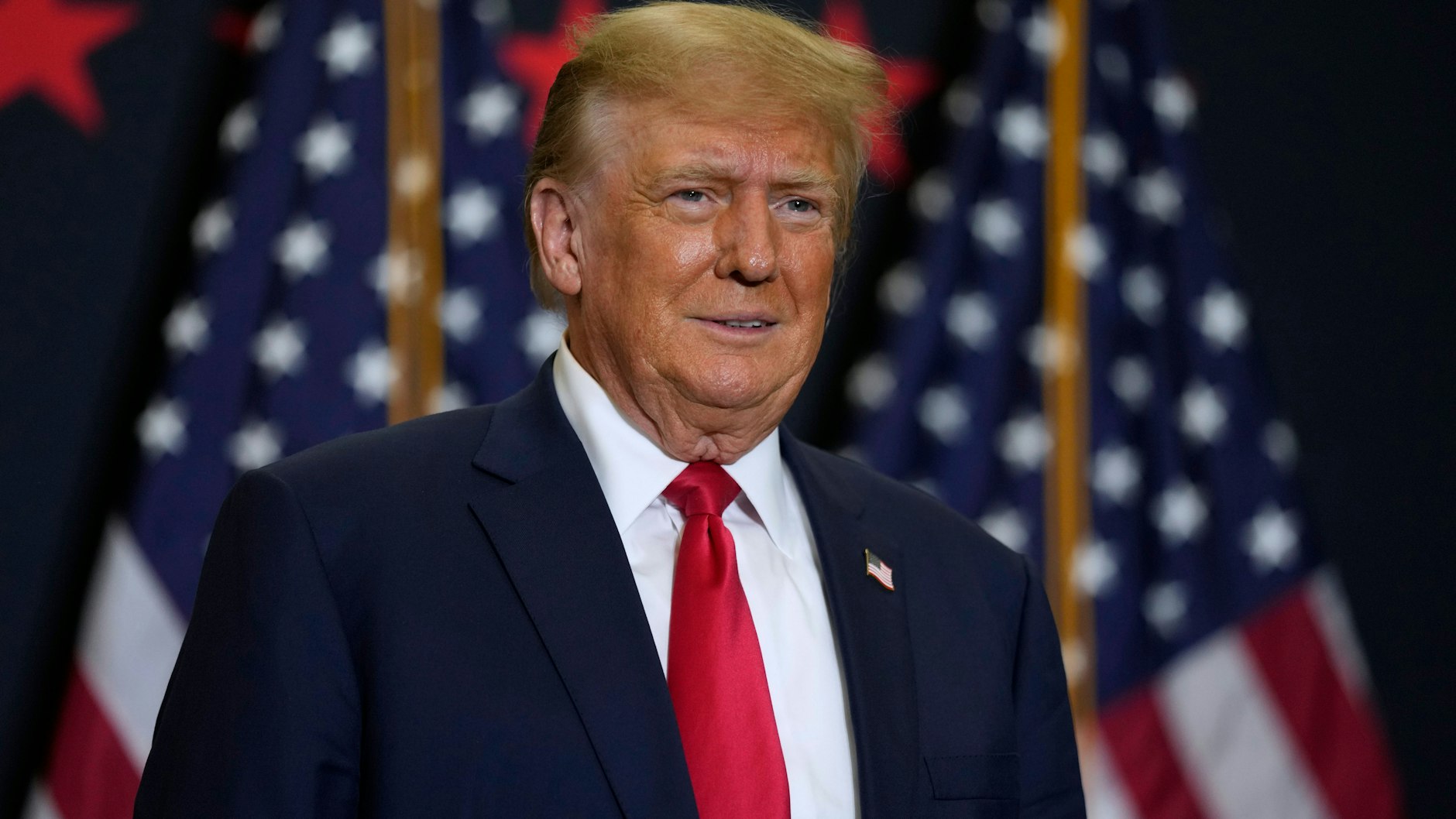Donald Trump, ehemaliger Präsident der USA, während einer Wahlkampfveranstaltung in der US-Stadt Waterloo.