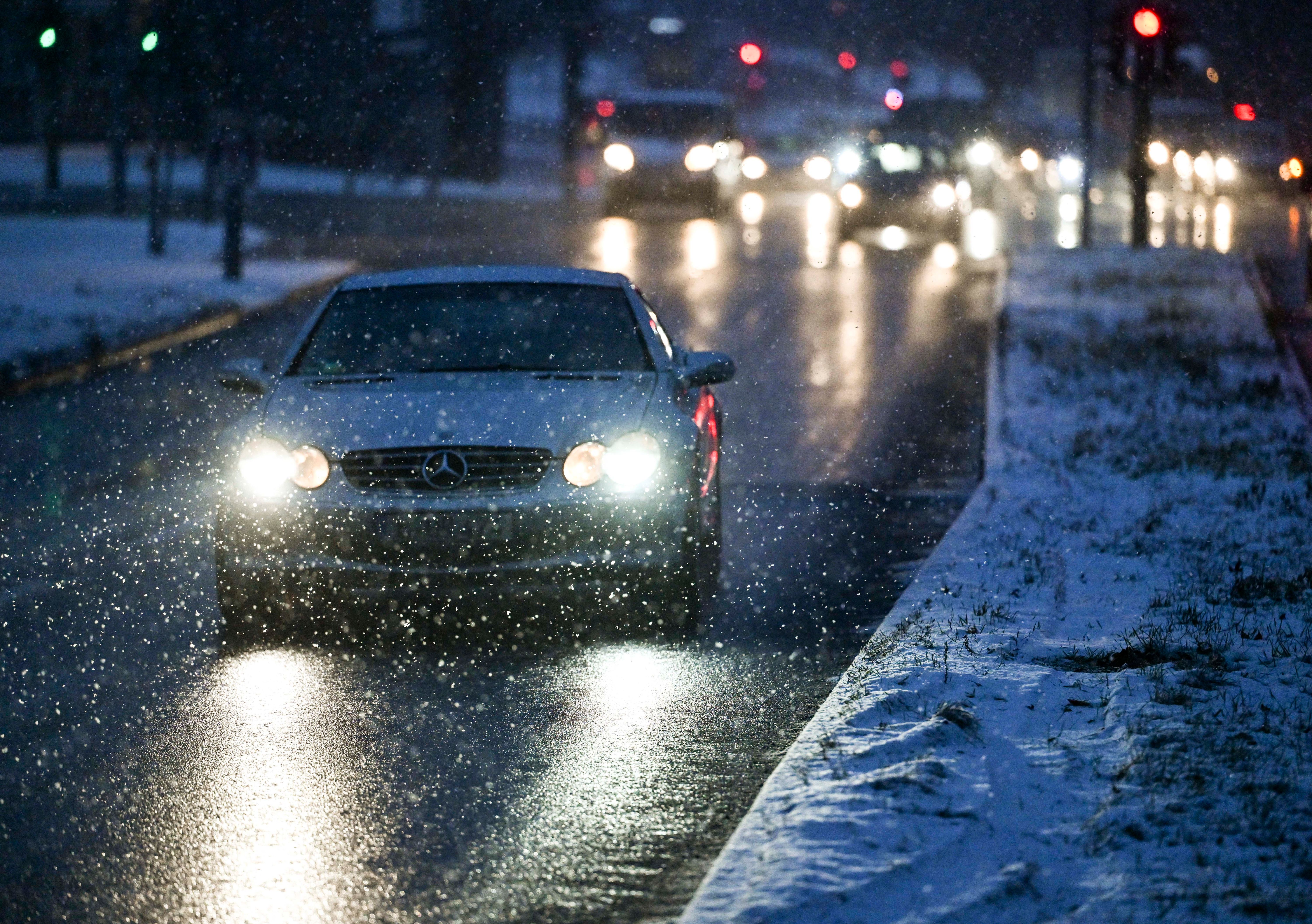 Sturm und Regen: So kommen Sie an Weihnachten trotzdem sicher an