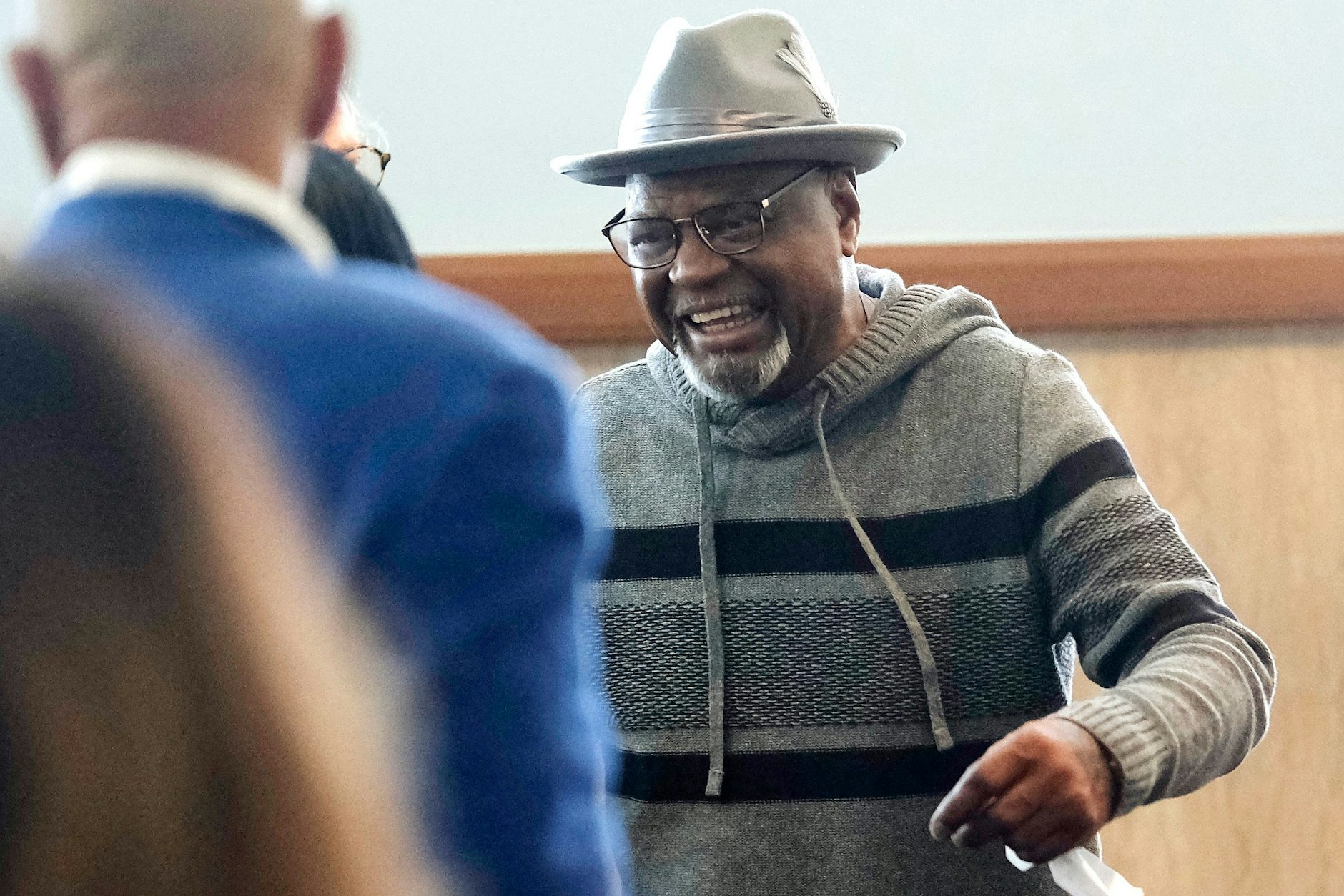 Glynn Simmons kommt nach fast einem halben Jahrhundert frei. In eine Welt, die er kaum kennt.