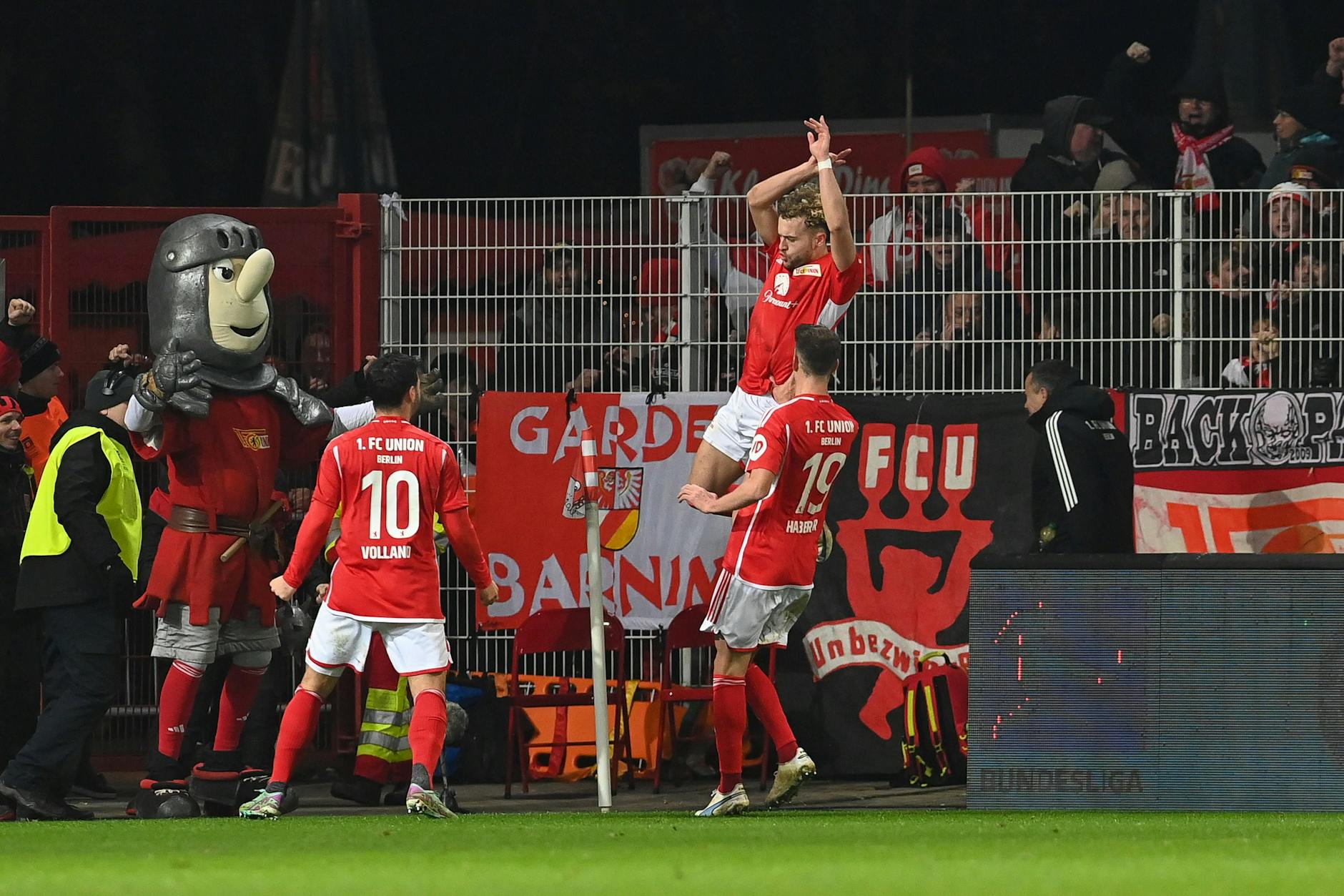 Benedict Hollerbach feiert sein Tor gegen den 1. FC Köln wie Cristiano Ronaldo. Der Weltstar ist ein großes Vorbild für den Stürmer des 1. FC Union.