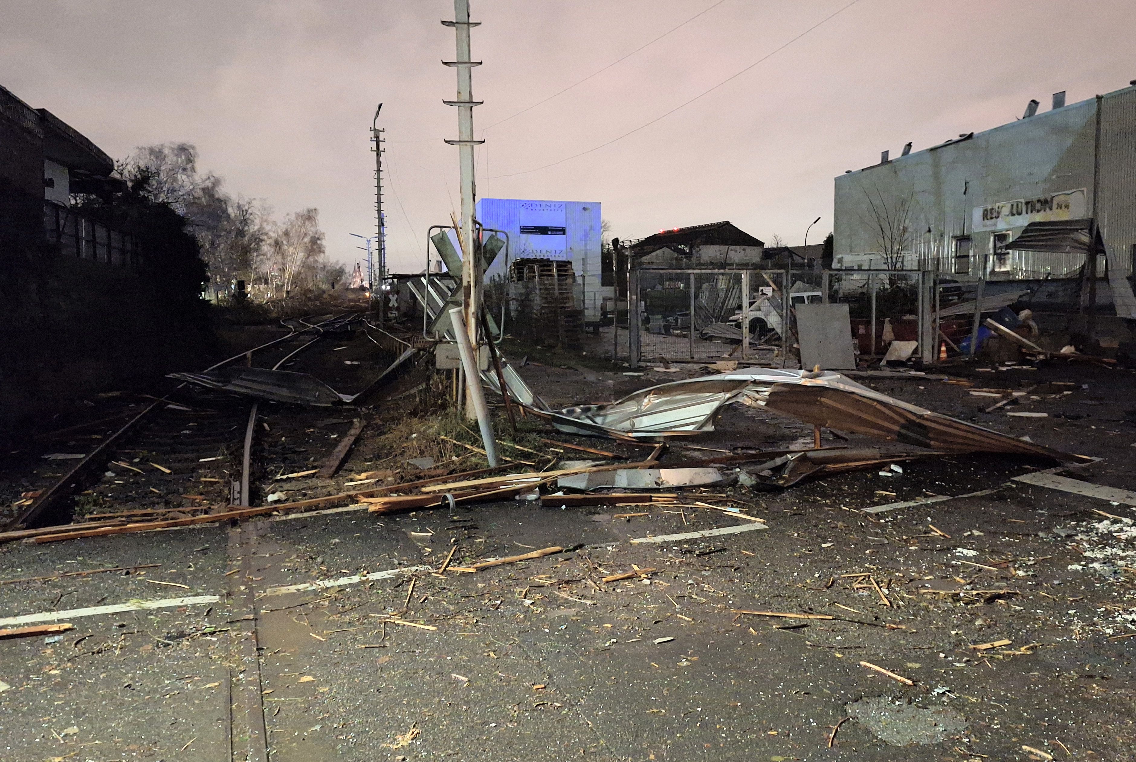 Image - Sturmtief Zoltan sorgt für Bahnchaos und Überschwemmungen