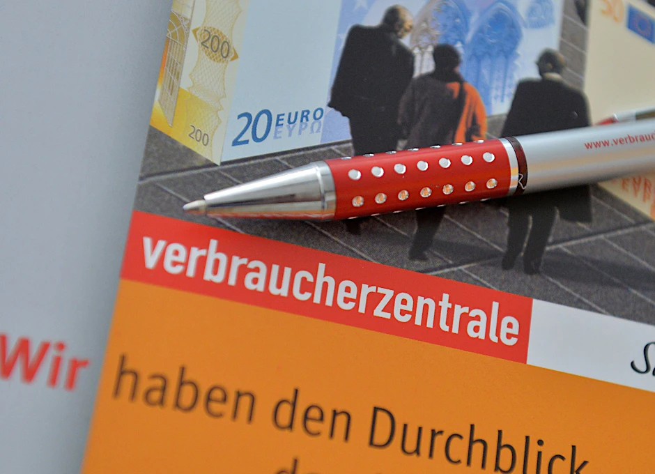 ARCHIV - Das Klimageld steht als Konzept im Koalitionsvertrag von SPD, Grünen und FDP. Nun gibt es Forderungen zur Umsetzung.  