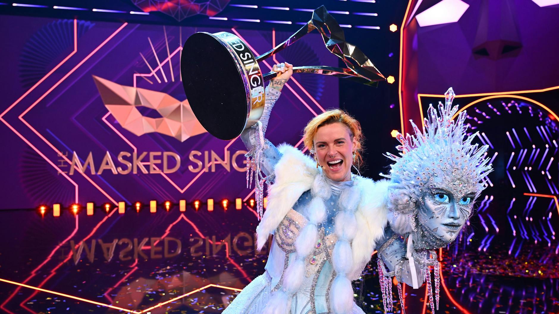 Jennifer Weist hat als Eisprinzessin „The Masked Singer“ gewonnen!