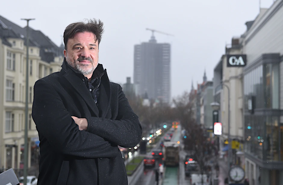 André Gaufer pocht darauf, dass sein Kaufvertrag für den Erwerb einer Wohnung im Steglitzer Kreisel erfüllt wird.&nbsp;