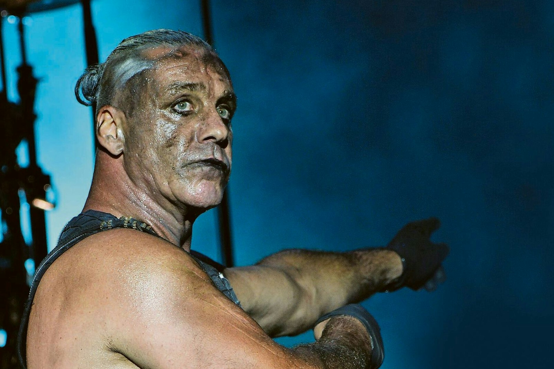 RammsteinSänger Till Lindemann covert zu Weihnachten Héroes del