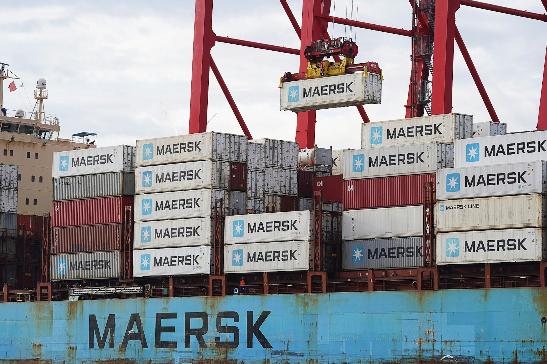 Maersk will Schiffe wieder durchs Rote Meer fahren lassen.