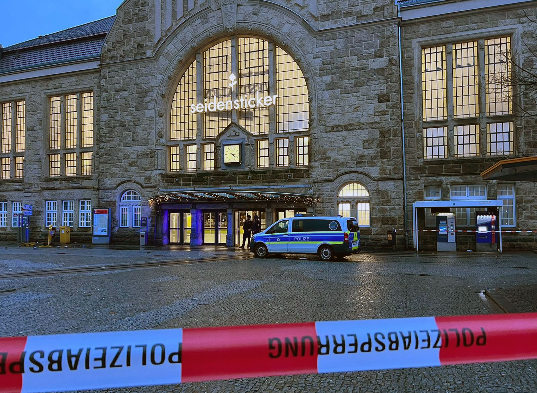 Bielefelder Hauptbahnhof nach Anschlagsdrohung gesperrt – Polizei gibt Entwarnung