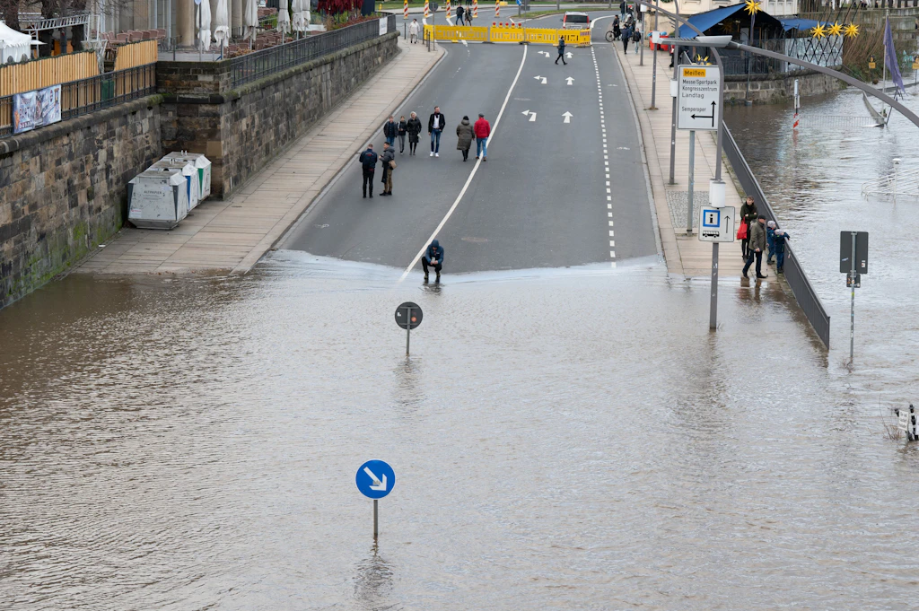 Hochwasser-Angst an der Elbe wächst – Alarmstufe 3 in Dresden
