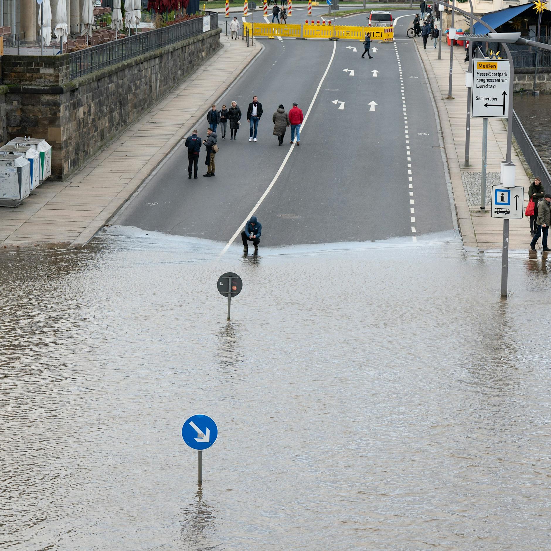Hochwasser-Angst an der Elbe wächst – Alarmstufe 3 in Dresden