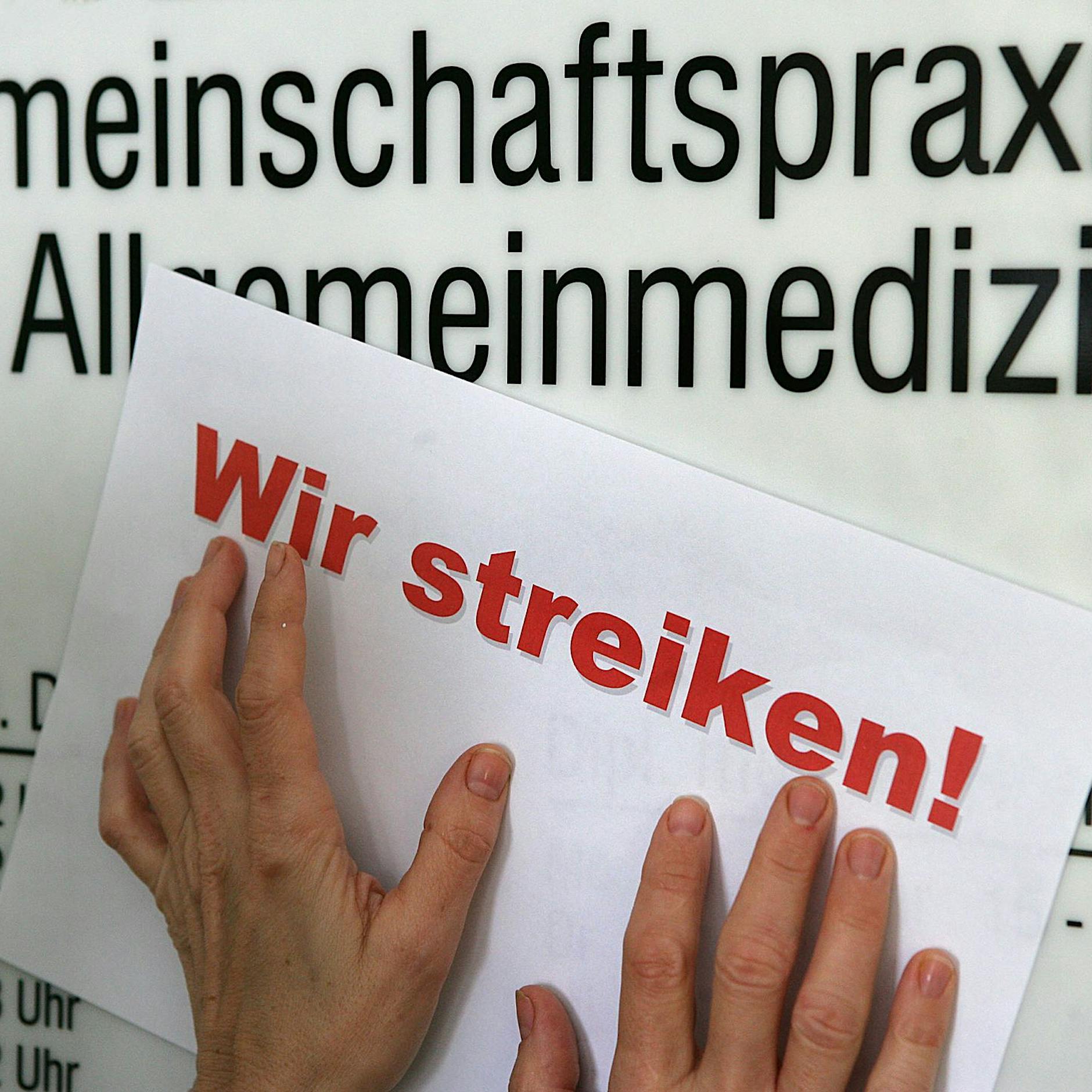 Protest nach dem Fest: Arztpraxen geschlossen! So finden Sie Hilfe