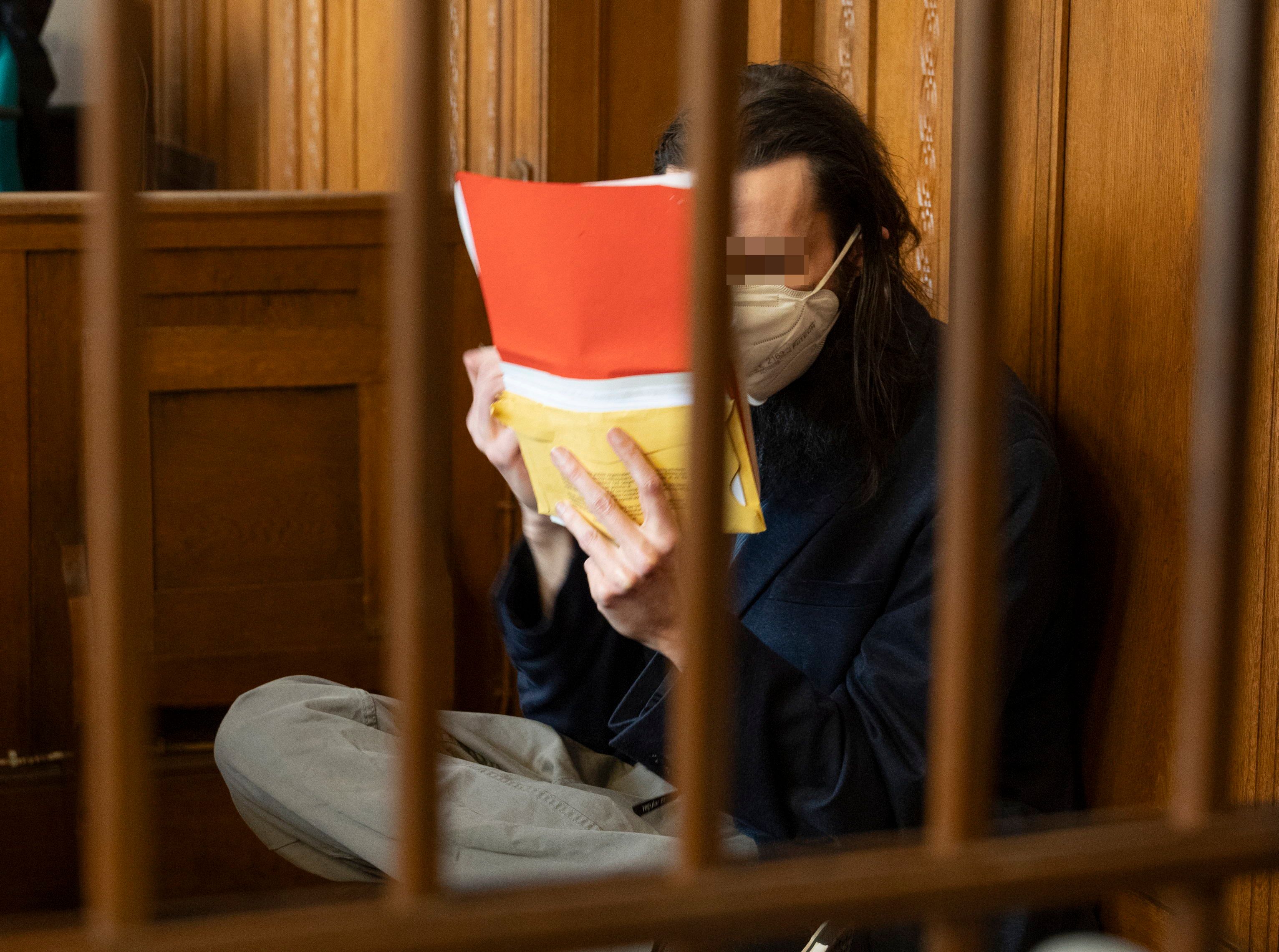 Image - Mörder wieder vor Gericht: Prügelte er eine Frau wegen eines Autos fast tot?