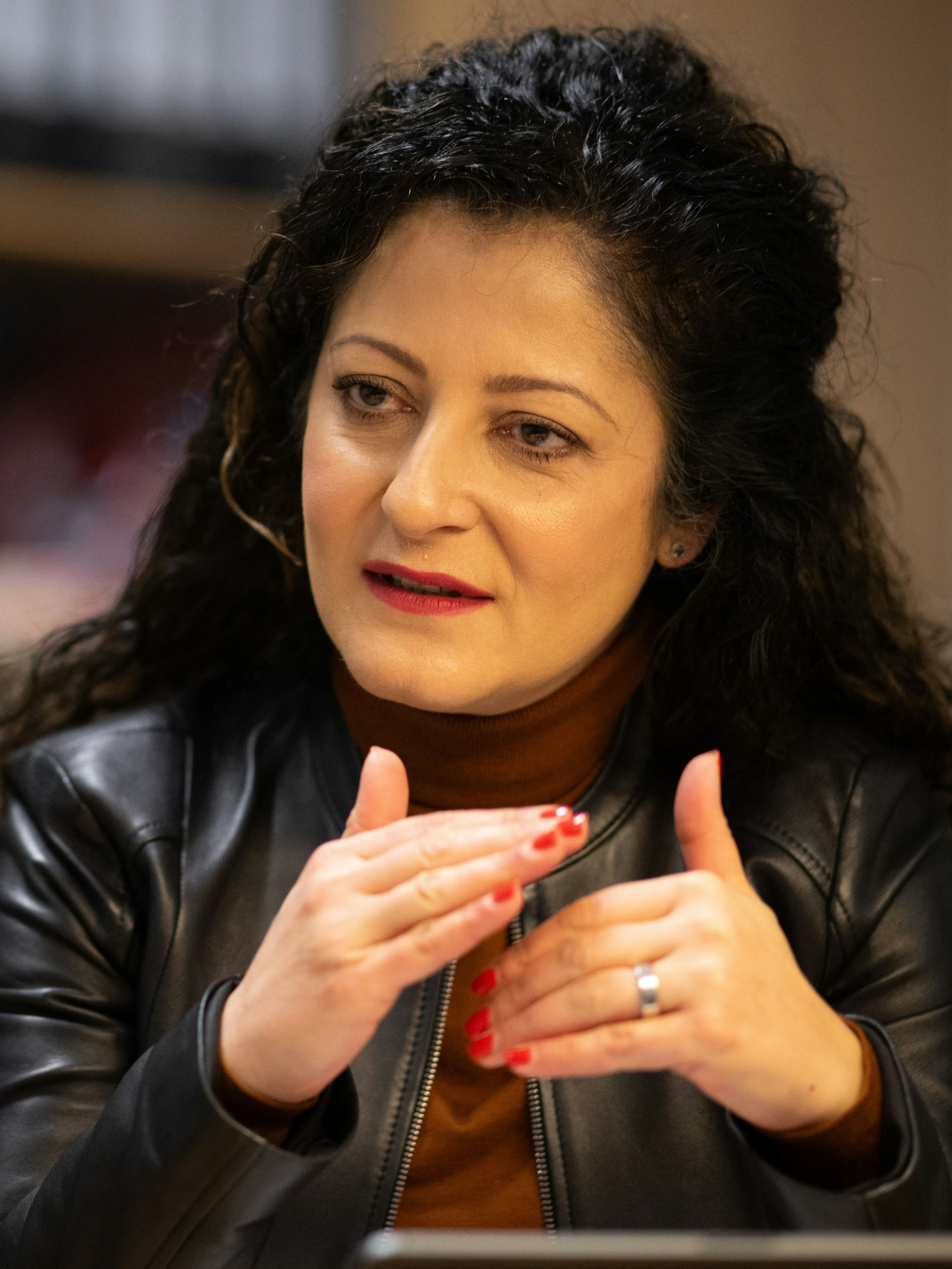 Berlins Sozialsenatorin Cansel Kiziltepe (SPD) will Flüchtlinge nicht für 80 Cent schuften lassen.
