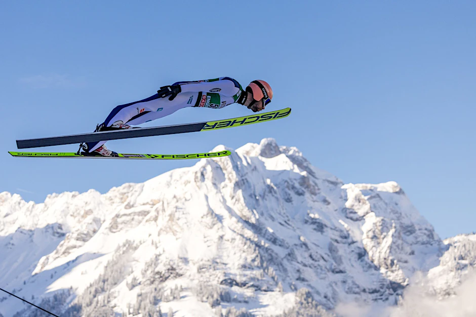 Kam beim Weltcup in Engelberg zweimal auf eine Weite von 135 Metern: Skispringer Pius Paschke.  